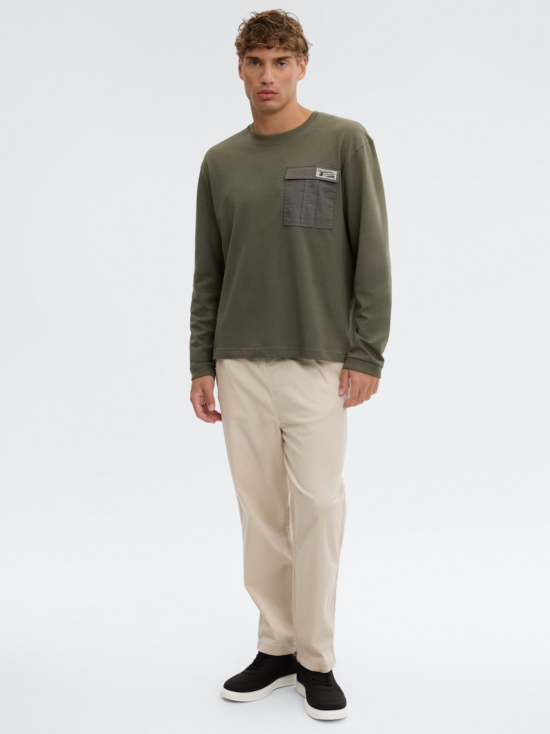 Pantalón chino slim tiro alto beige vista general frontal