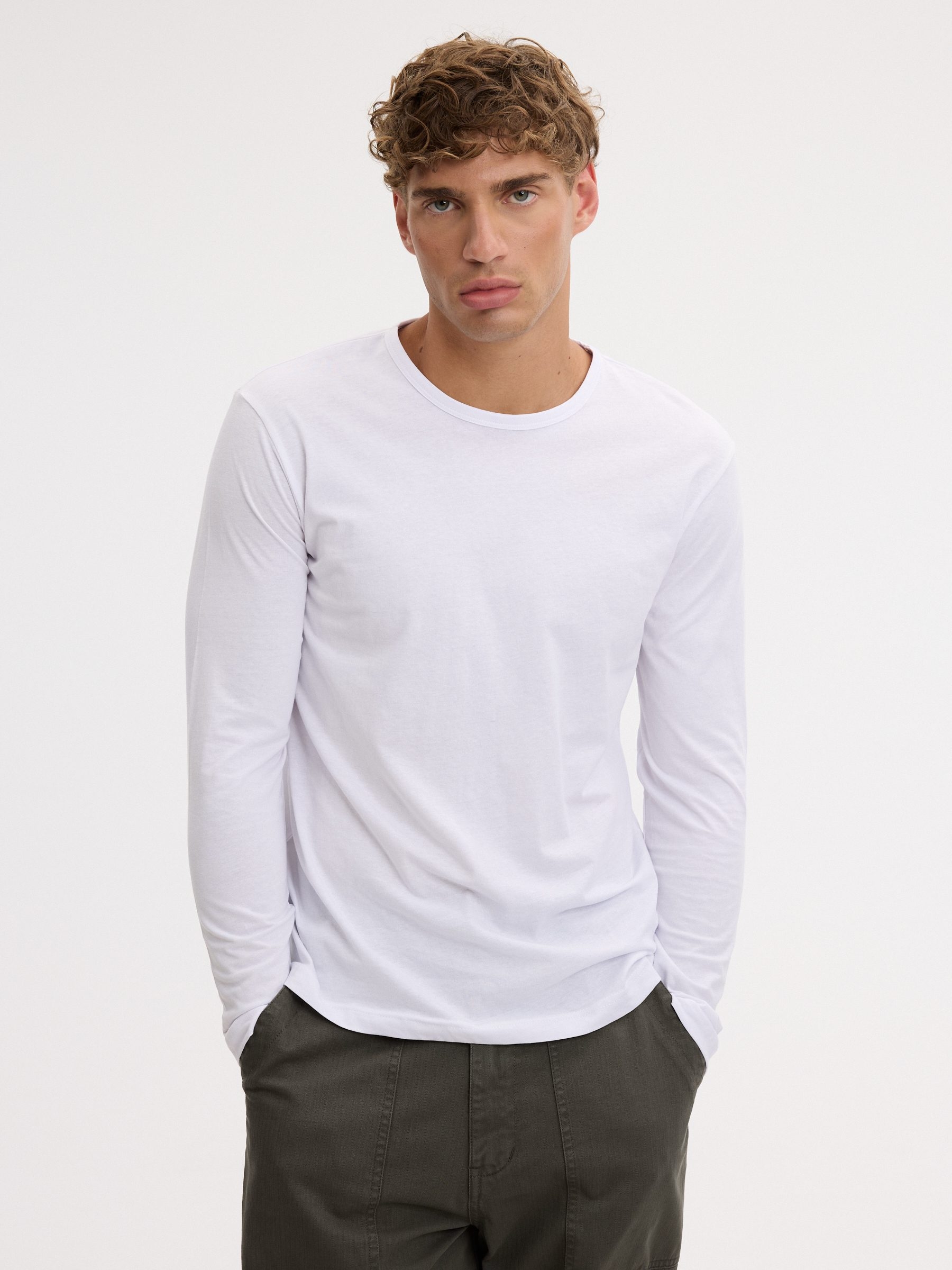 Camiseta básica manga larga blanco vista media frontal
