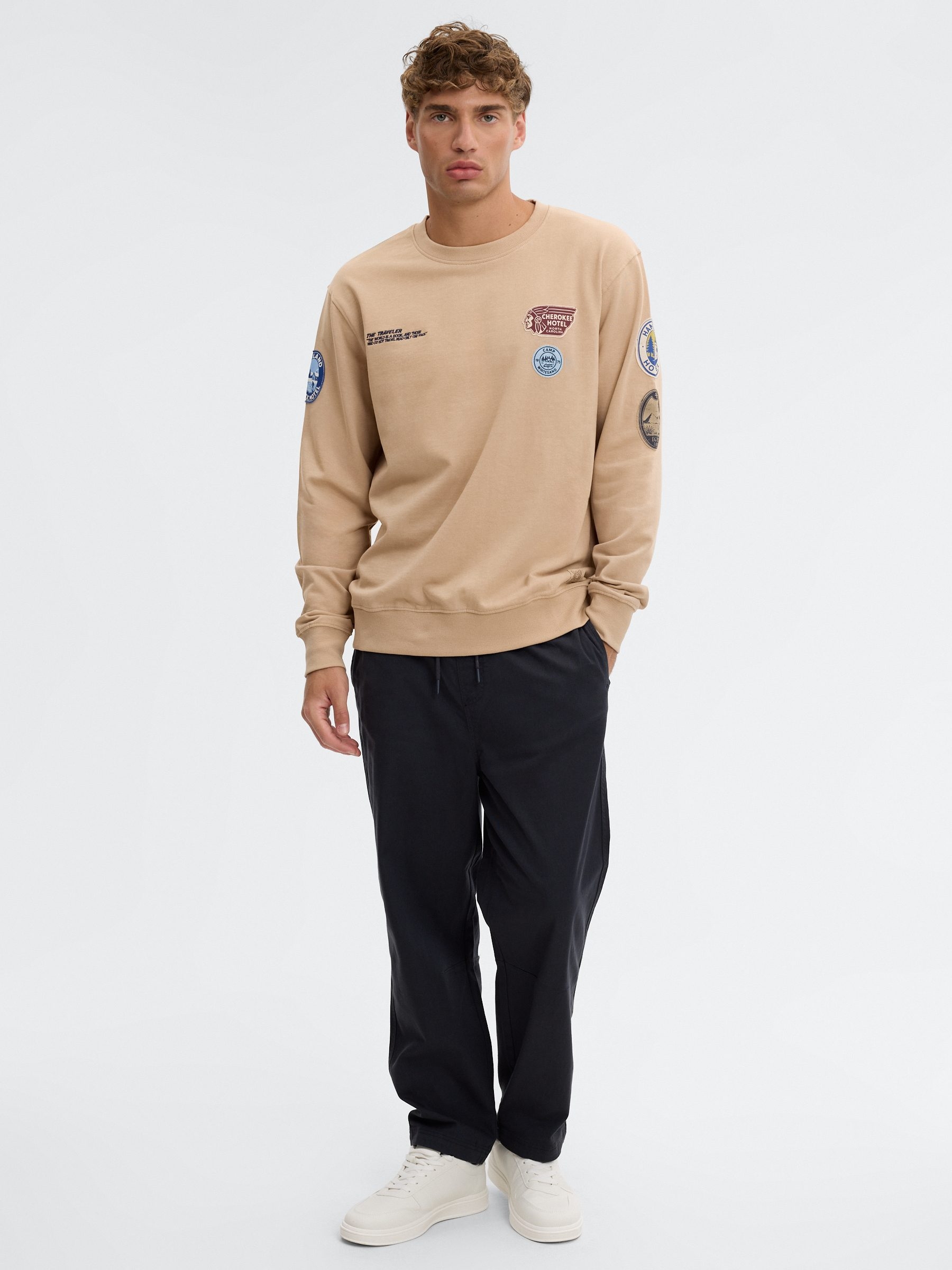 Travel print sweatshirt beige middle front view