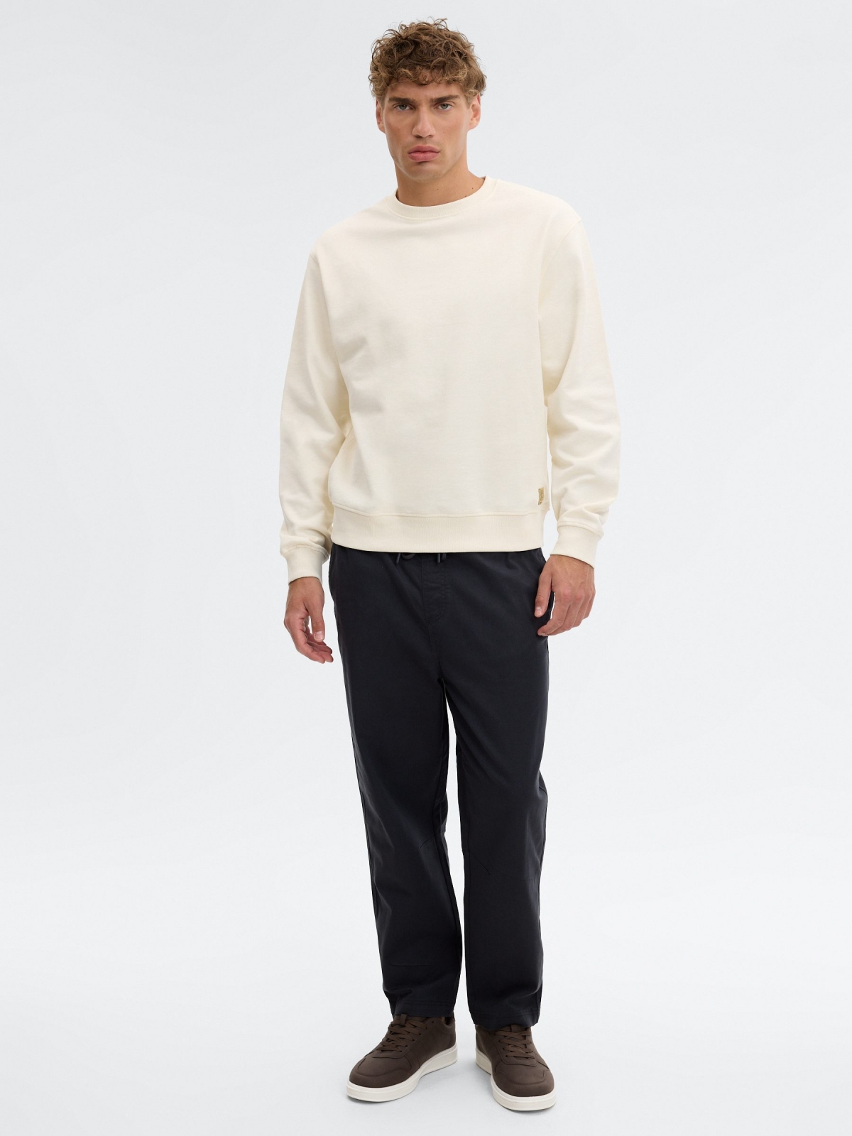 Basic oversized sweatshirt raw front view