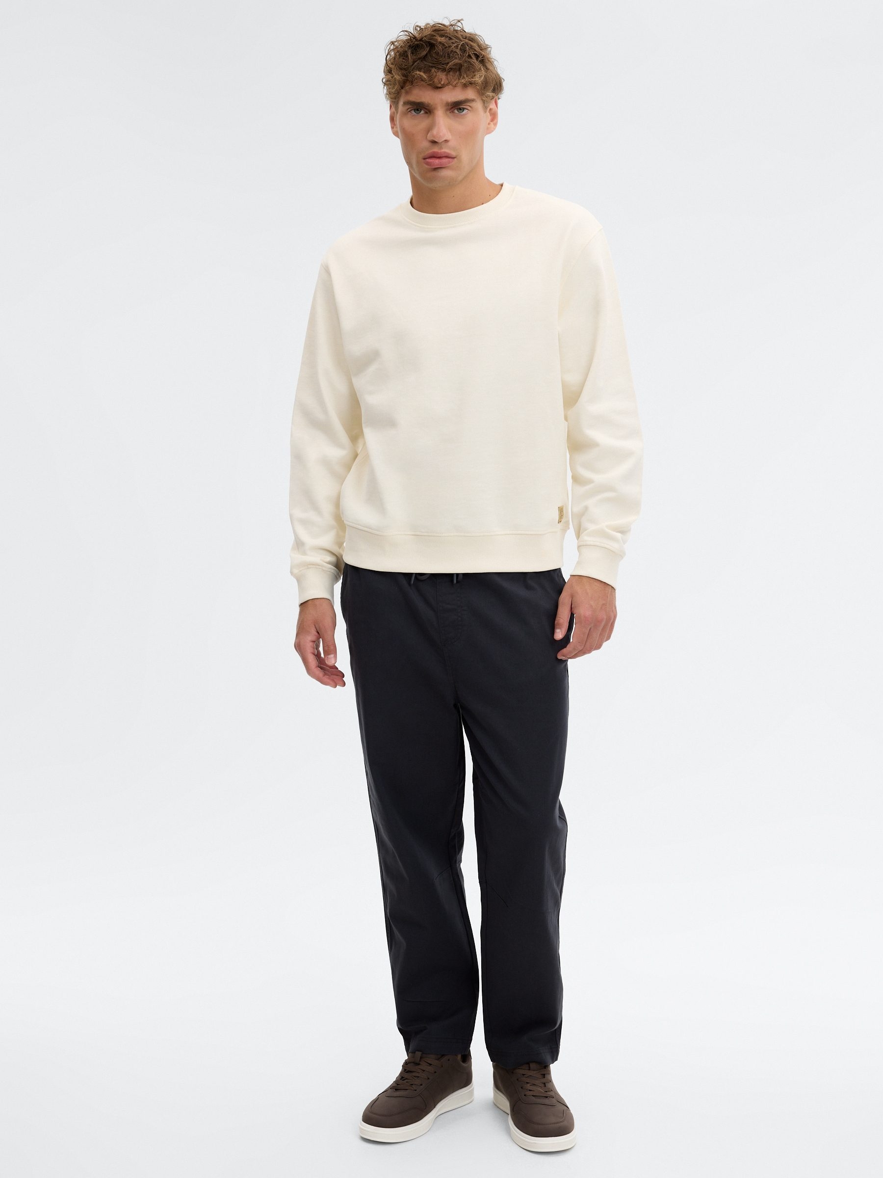 Basic oversized sweatshirt raw middle front view