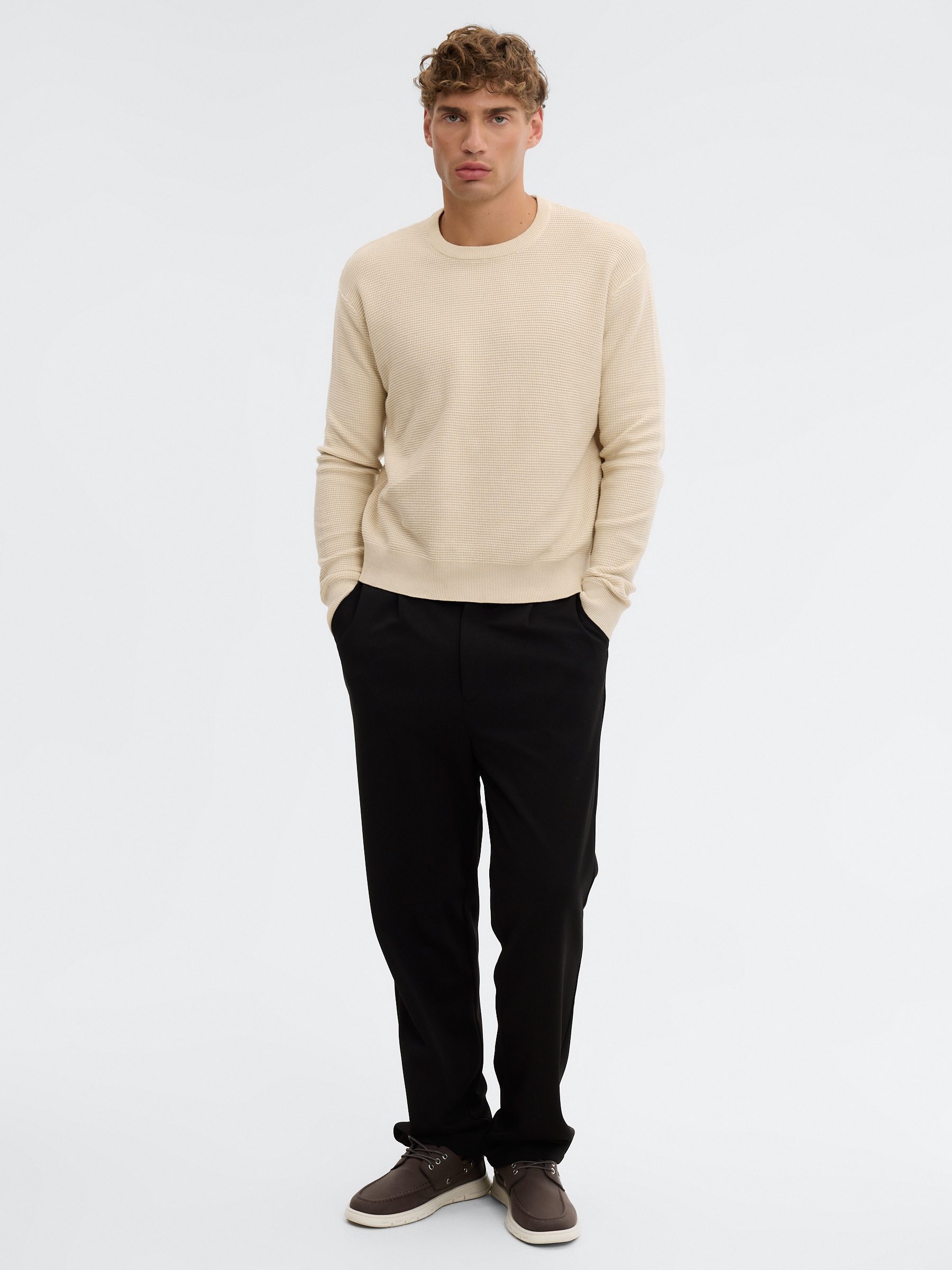 Regular plain-knit crew-neck sweater raw middle front view
