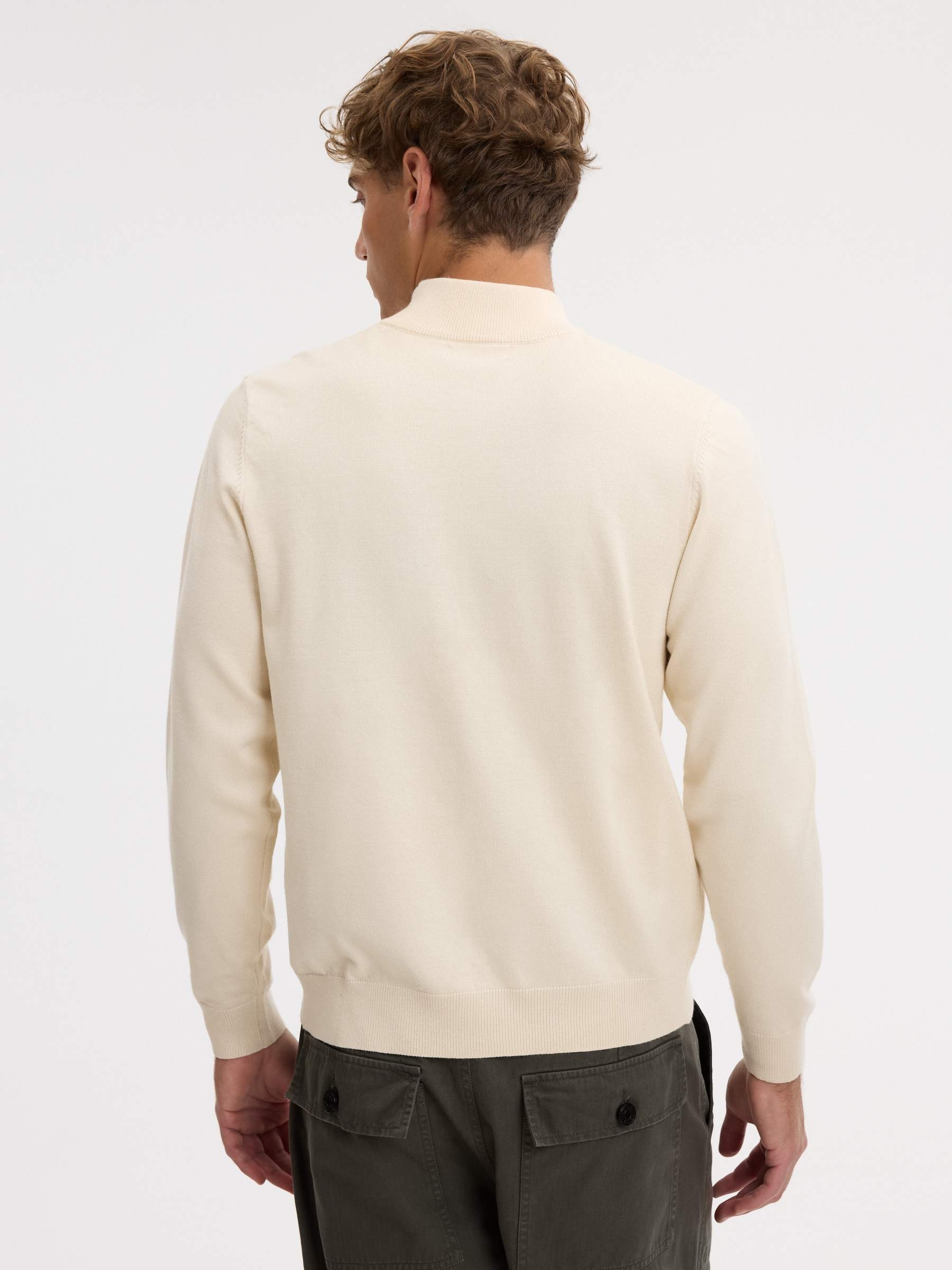 Basic regular turtleneck sweater raw middle front view