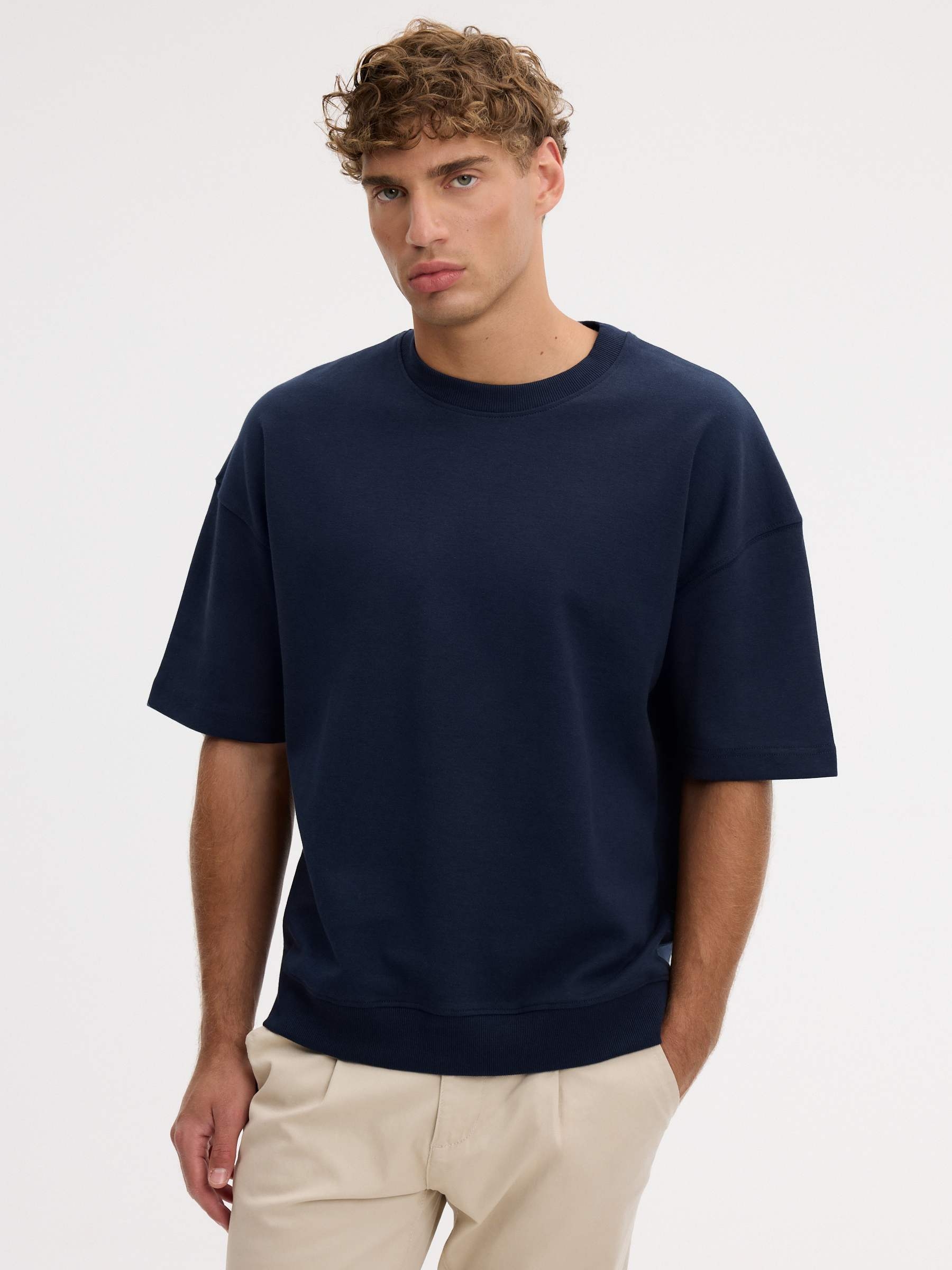 Camiseta lisa manga corta azul marino vista media frontal