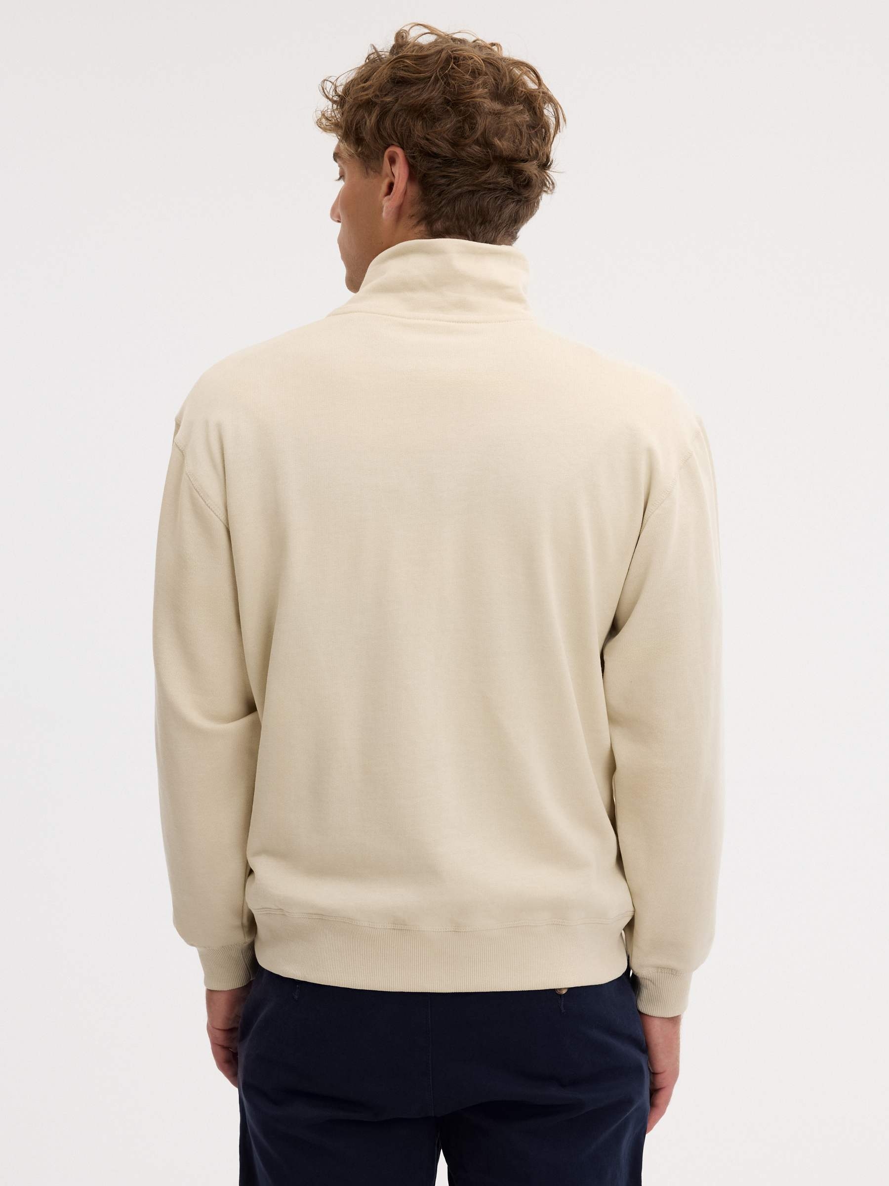 Sudadera cremallera semicisne lisa crudo vista media frontal