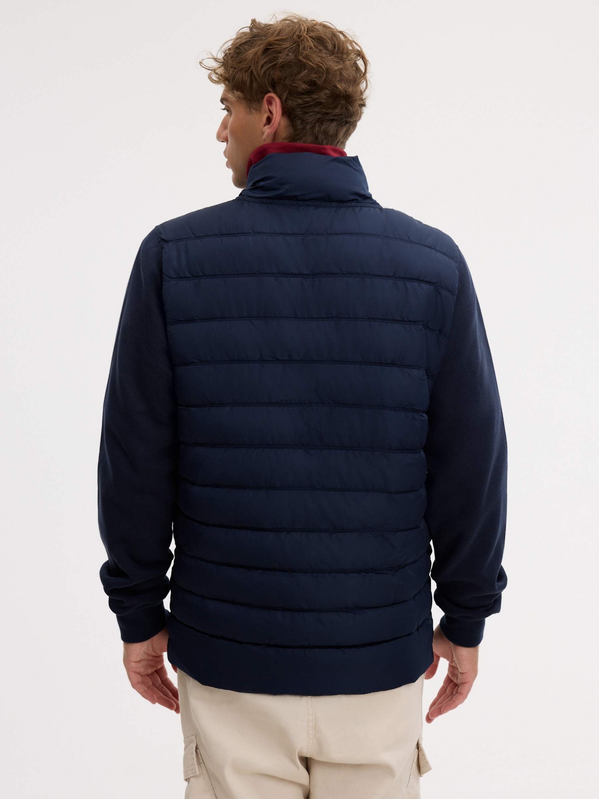 Cazadora acolchada nylon regular azul marino vista media trasera