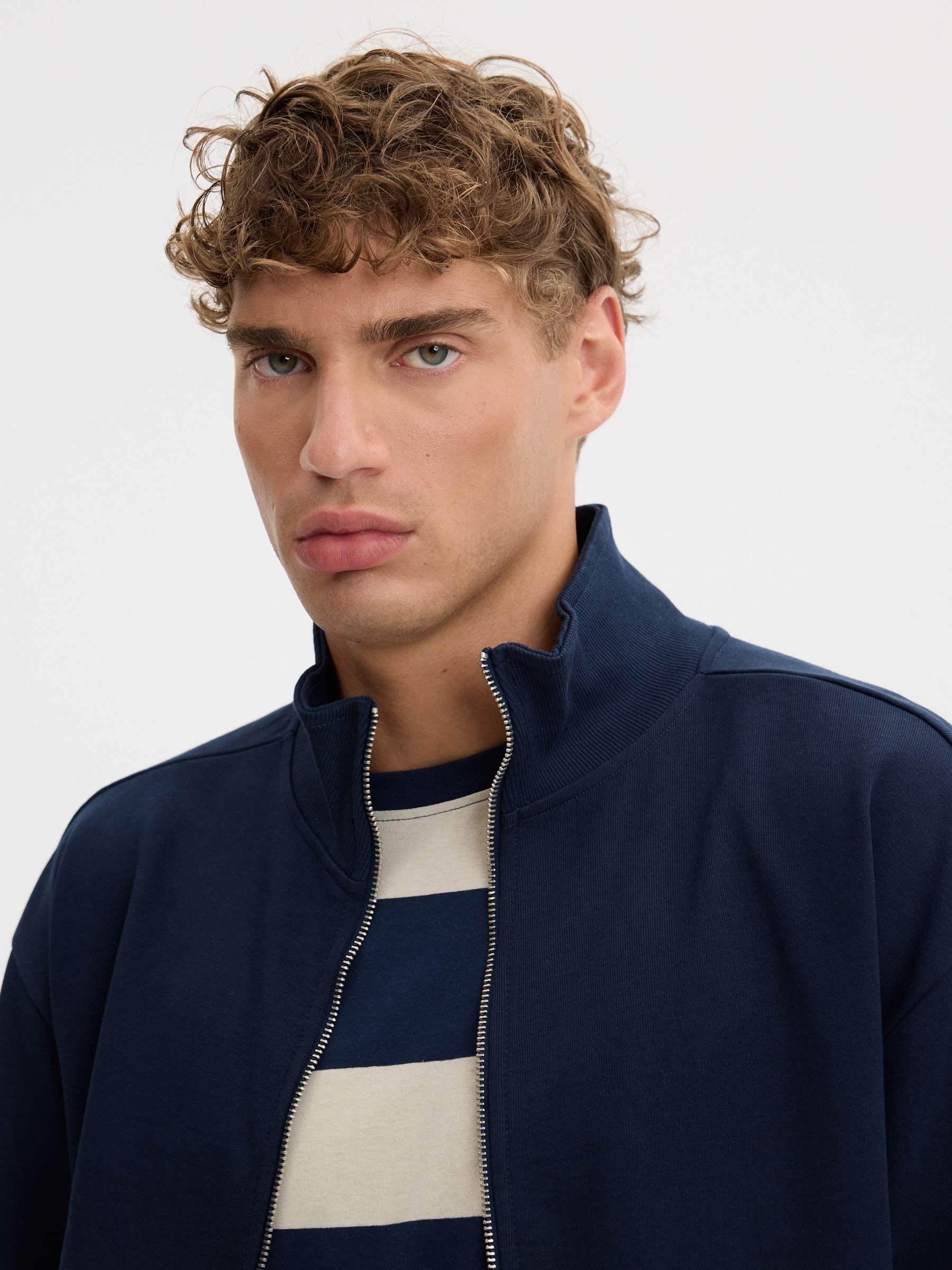 Ribbed zip-up high-neck jacket navy middle front view