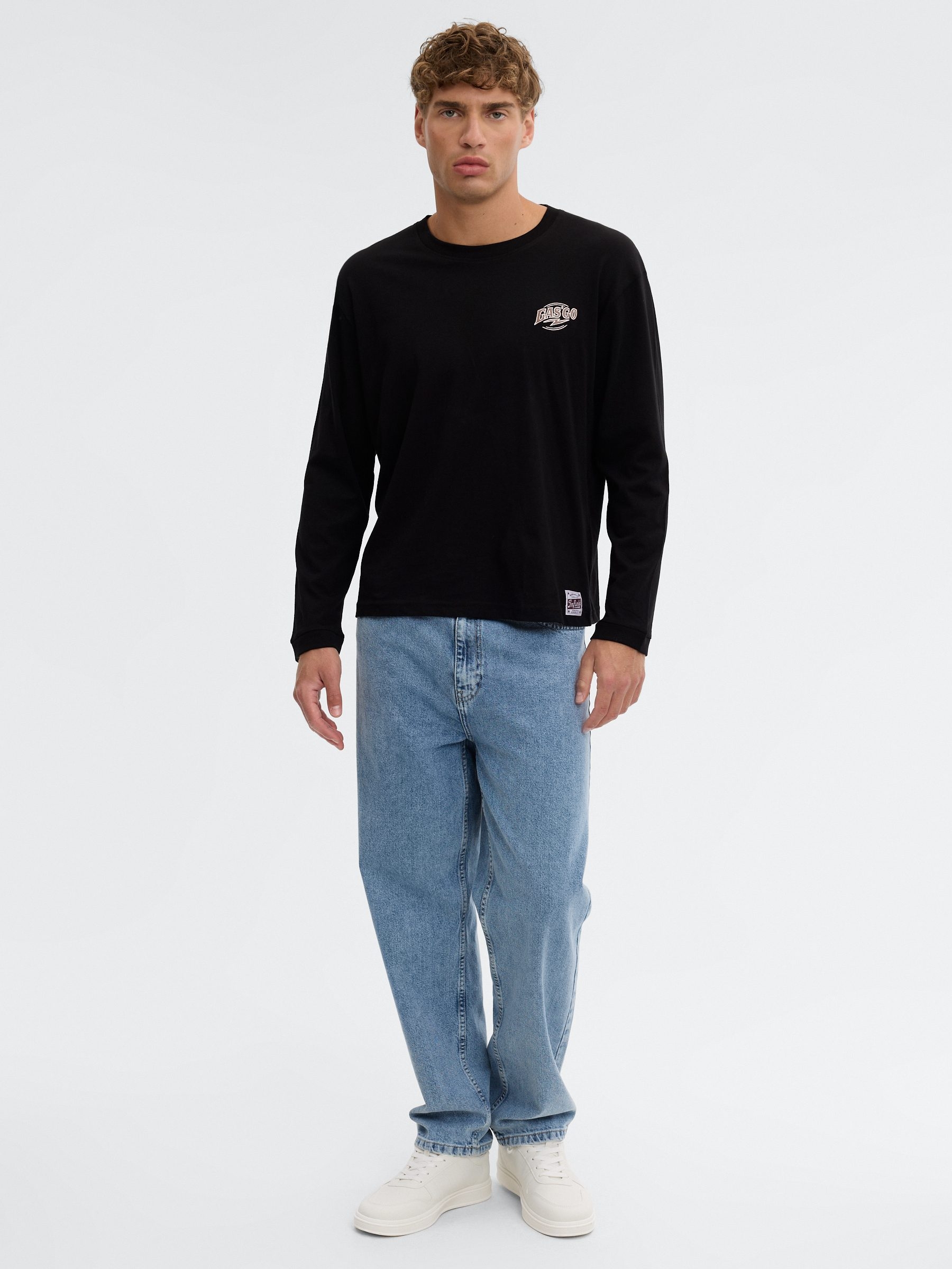 Long-sleeve motor T-shirt black middle front view