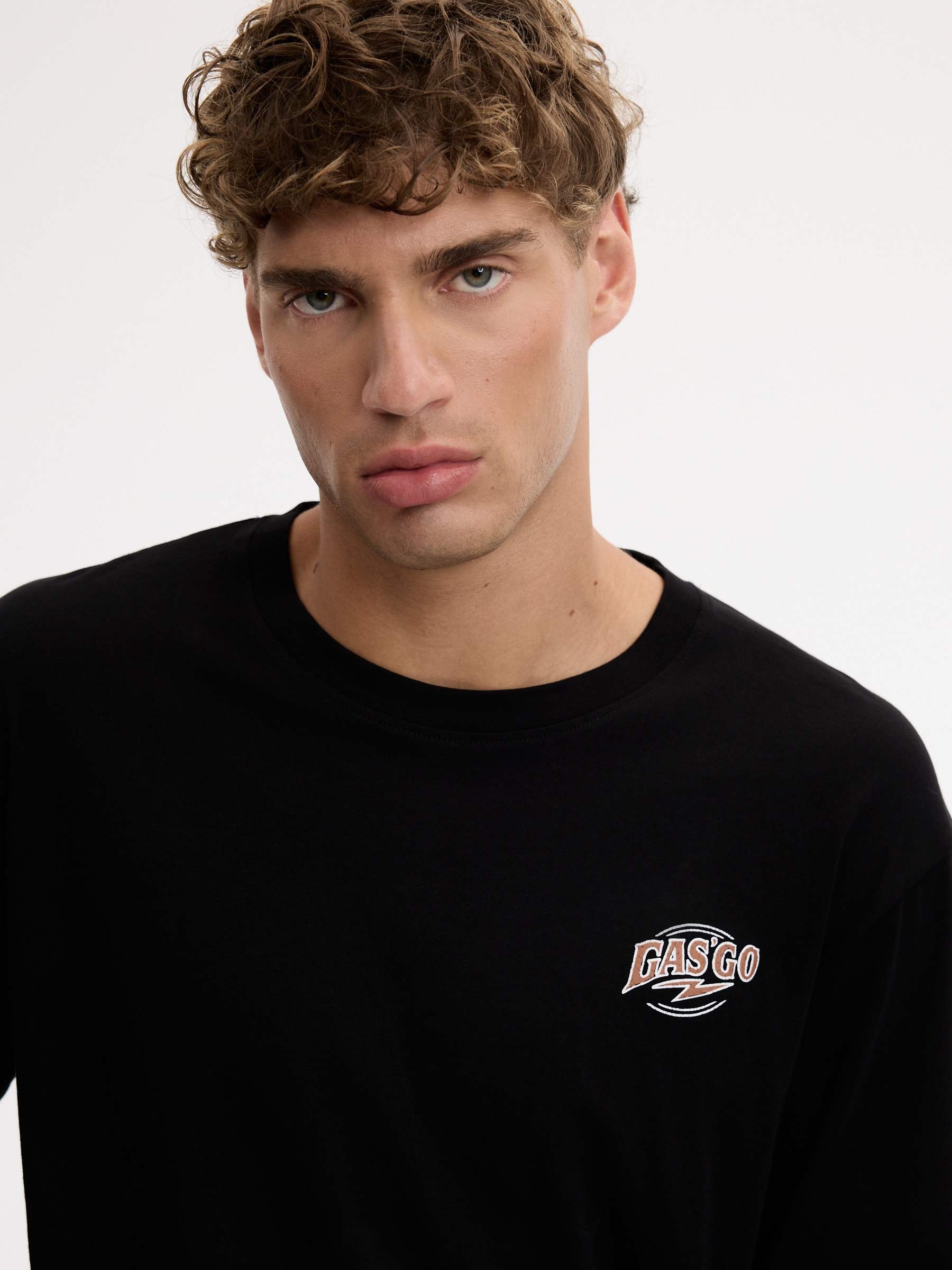 Long-sleeve motor T-shirt black middle front view