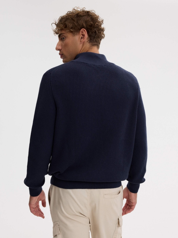 Sudadera cremallera semicisne lisa azul marino vista media trasera