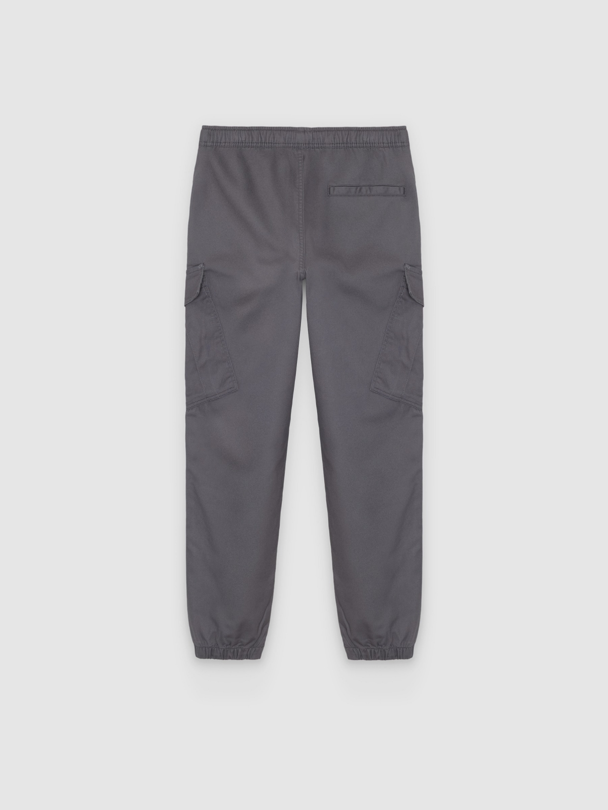 Pantalón cargo jogger tiro alto gris medio vista trasera