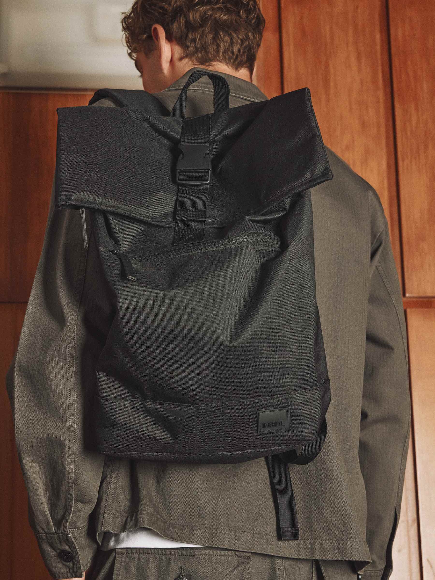 Mochila nailon negro vista general frontal