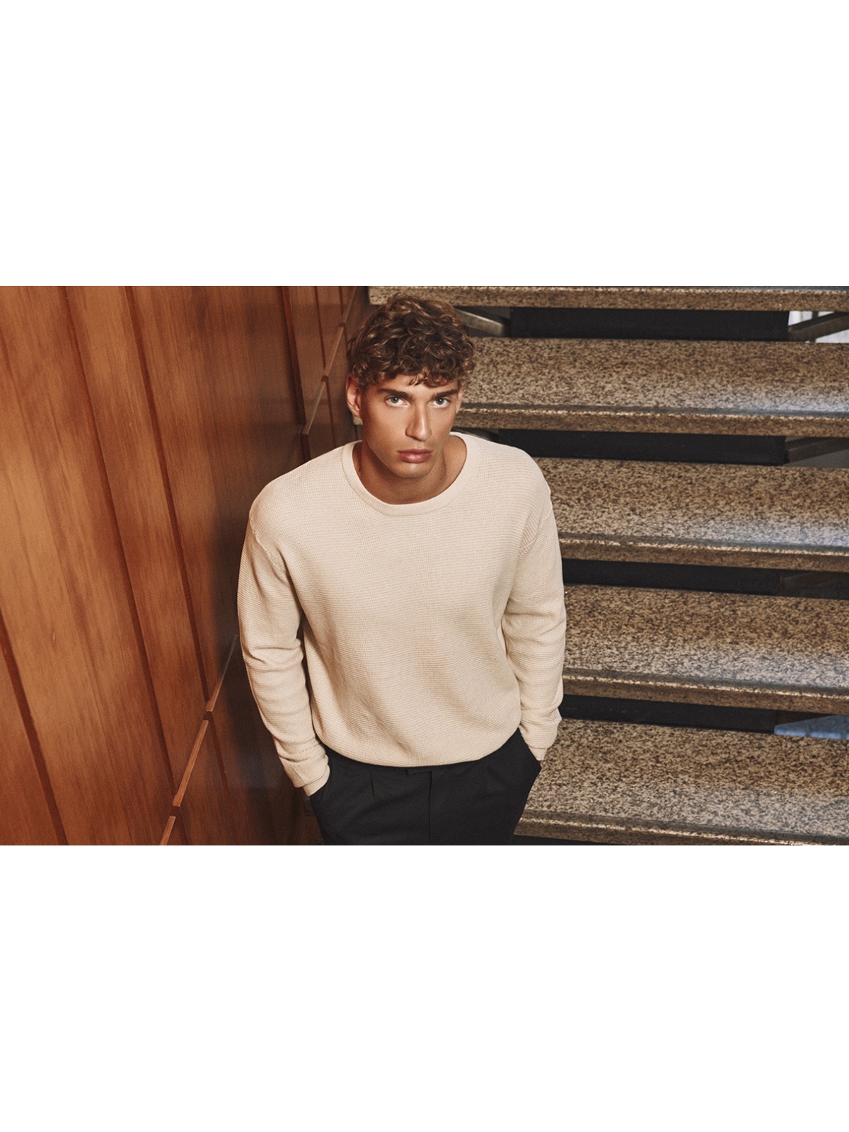 %NewExtra% Regular plain-knit crew-neck sweater raw