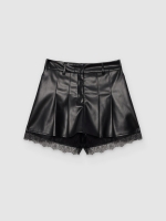 %Pto% Saia-calça efeito couro renda preto vista frontal