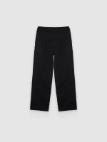 %Pto% Calça carrot wide leg preto vista frontal