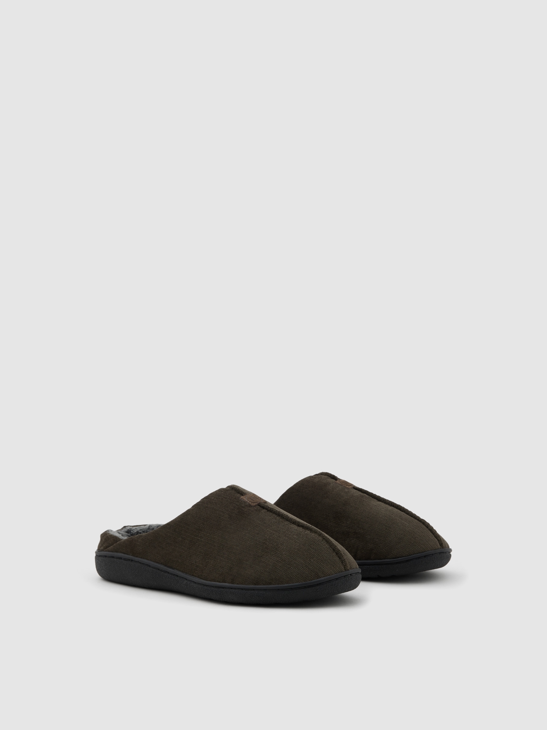 Fur-lined slipper khaki front view