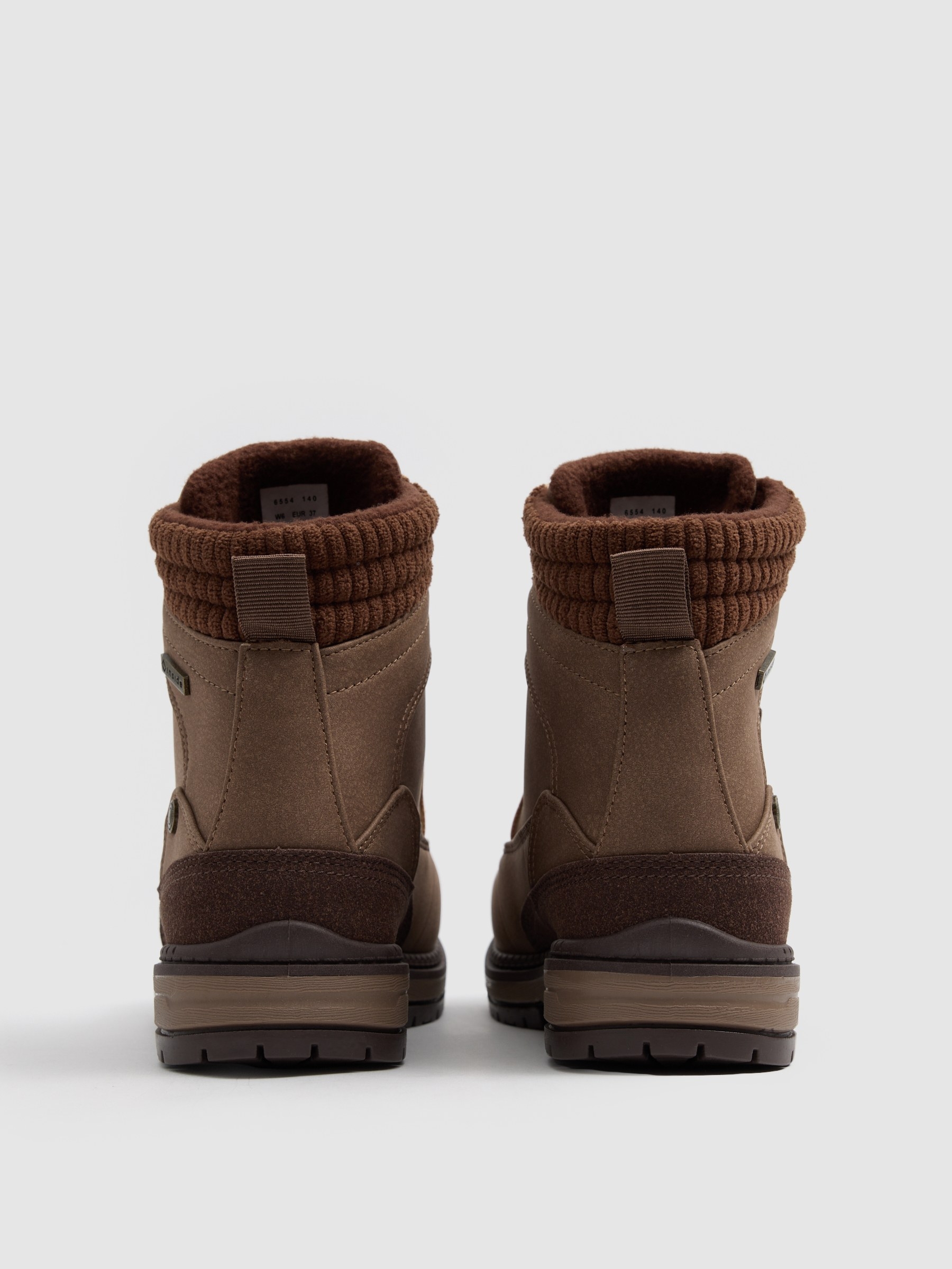 Flat faux leather hiking boot brown