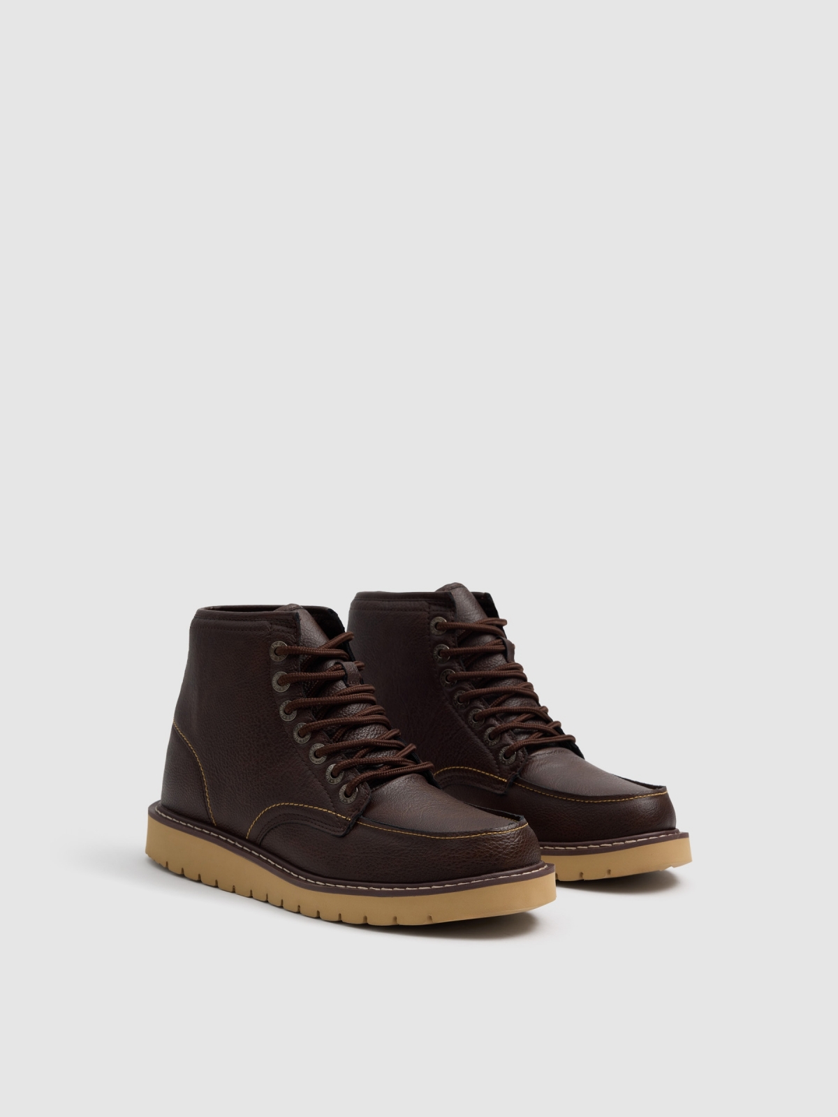 Casual brown faux leather boot brown 45º front view