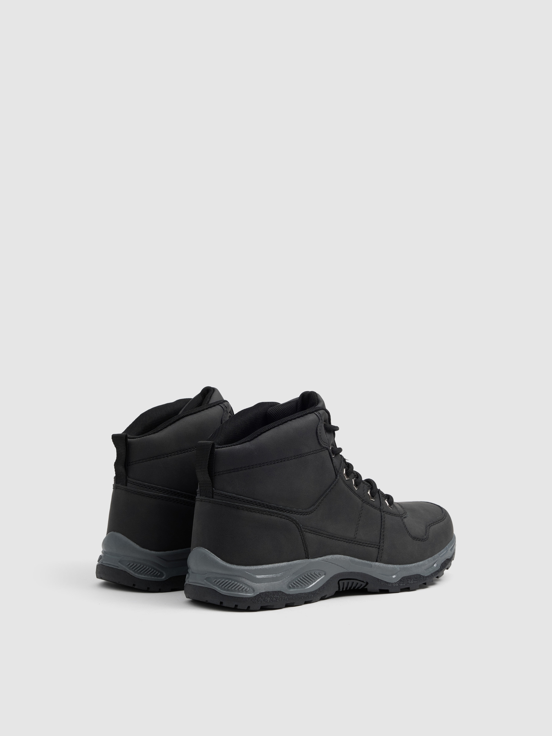 Botas de montanha em polipele com fecho de correr preto