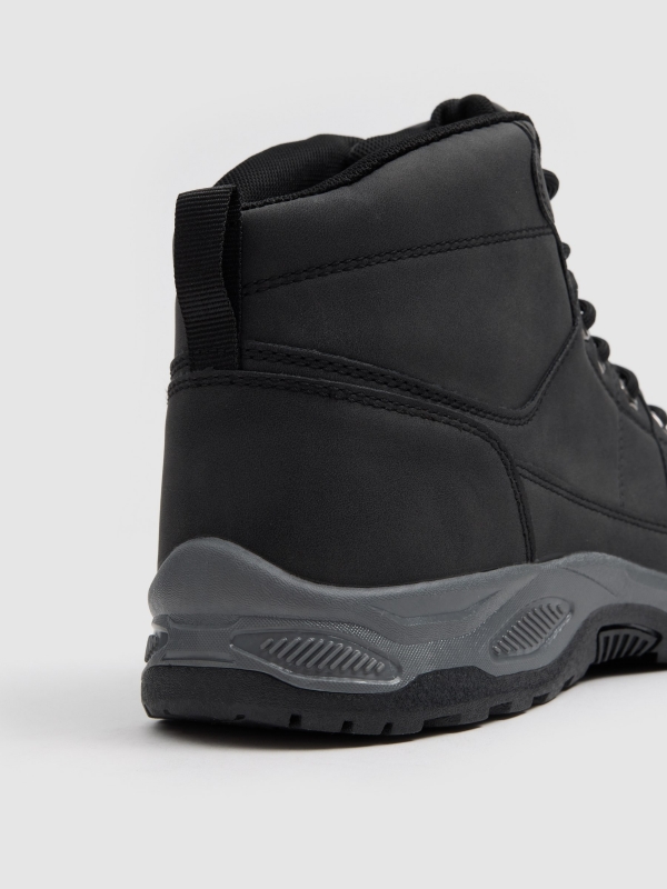 Botas montaña polipiel con cremallera negro vista detalle