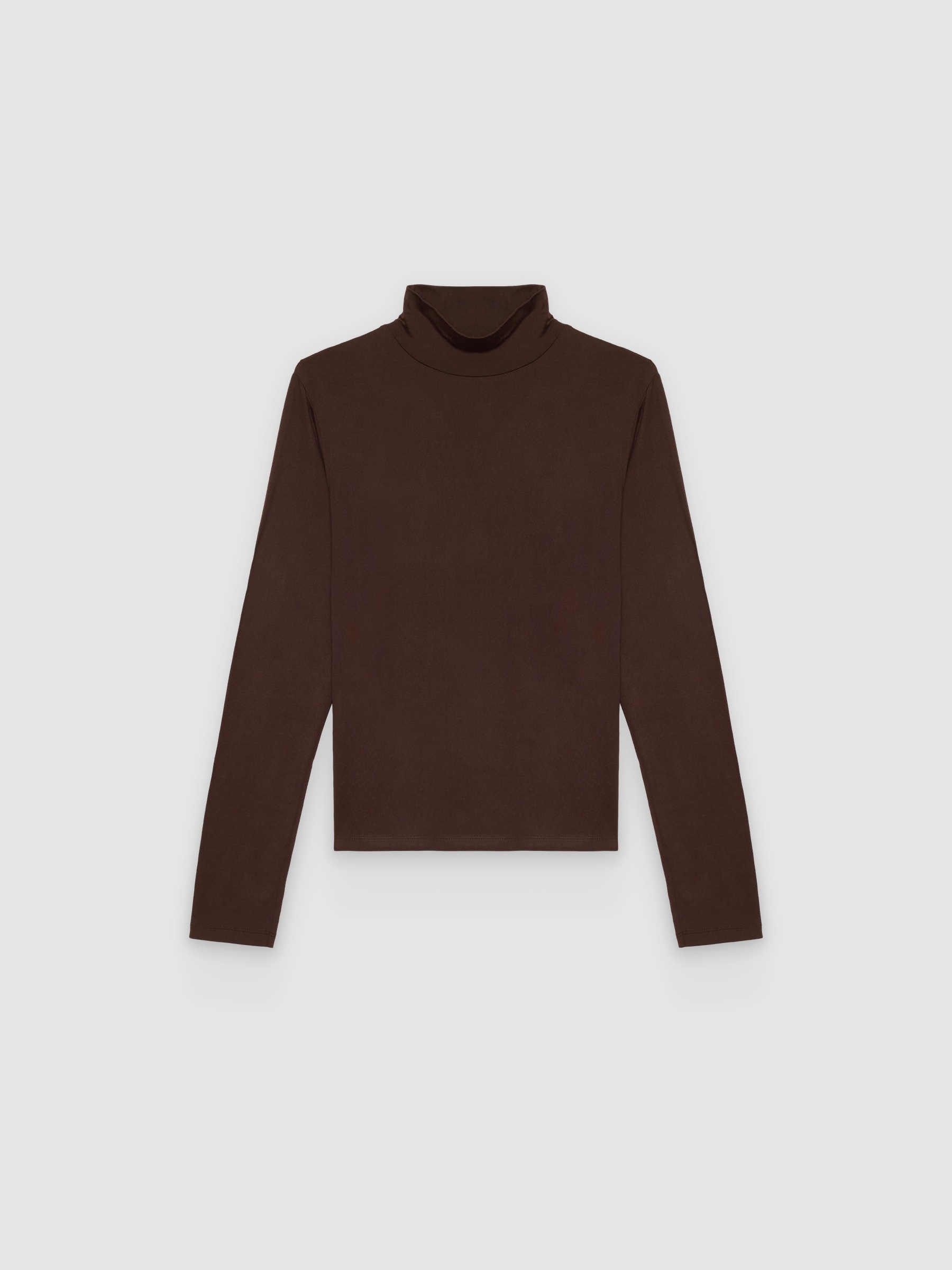  Camiseta básica slim de cuello alto chocolate vista frontal