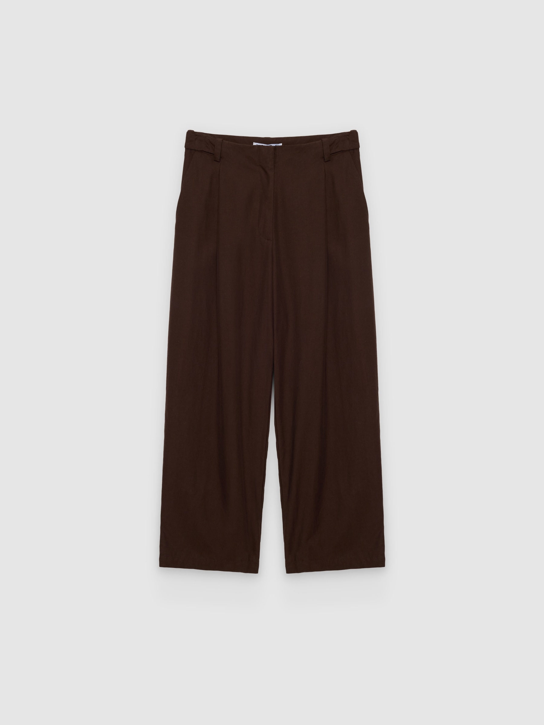  Adjustable cotton pleated pants chocolate front view