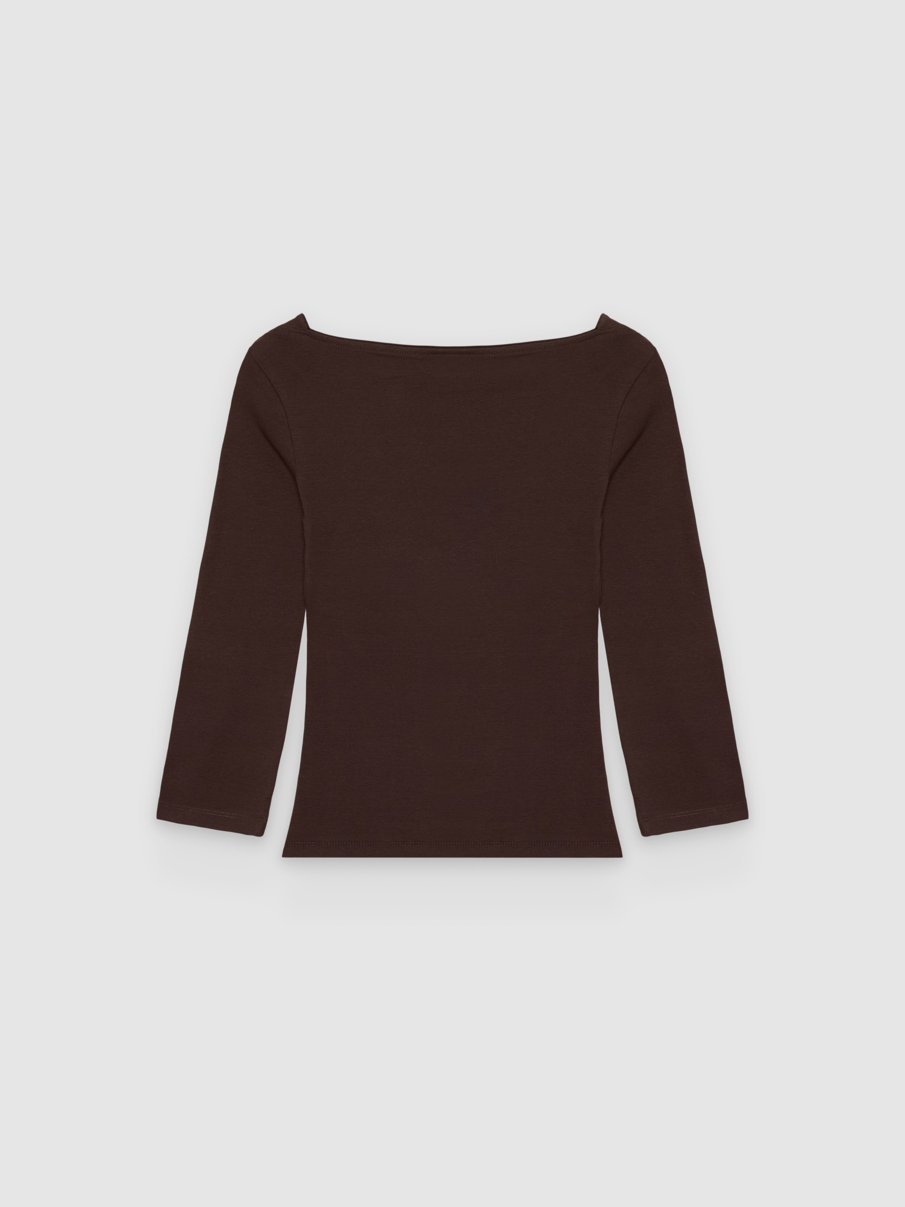  Camiseta básica com decote canoa de algodão chocolate vista frontal