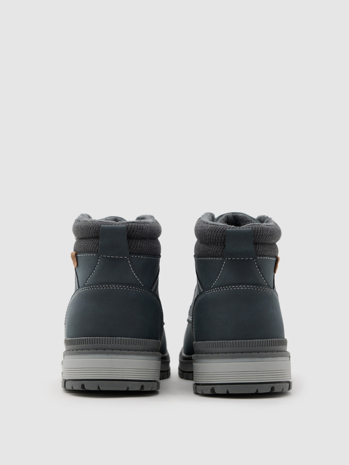 Mountain boot faux leather zipper dark blue detail view