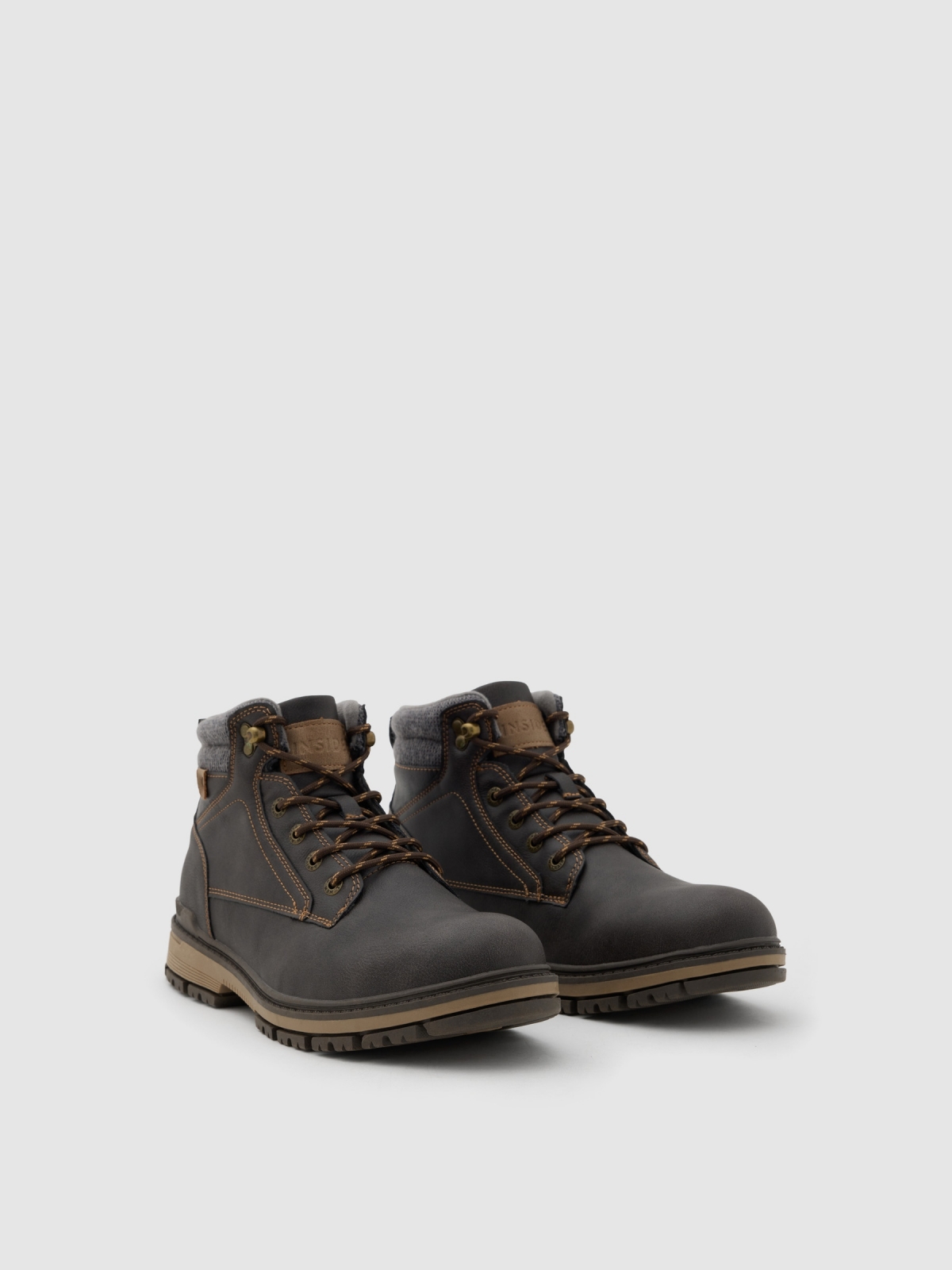 Faux-leather hiking boots with a zip brown 45º front view