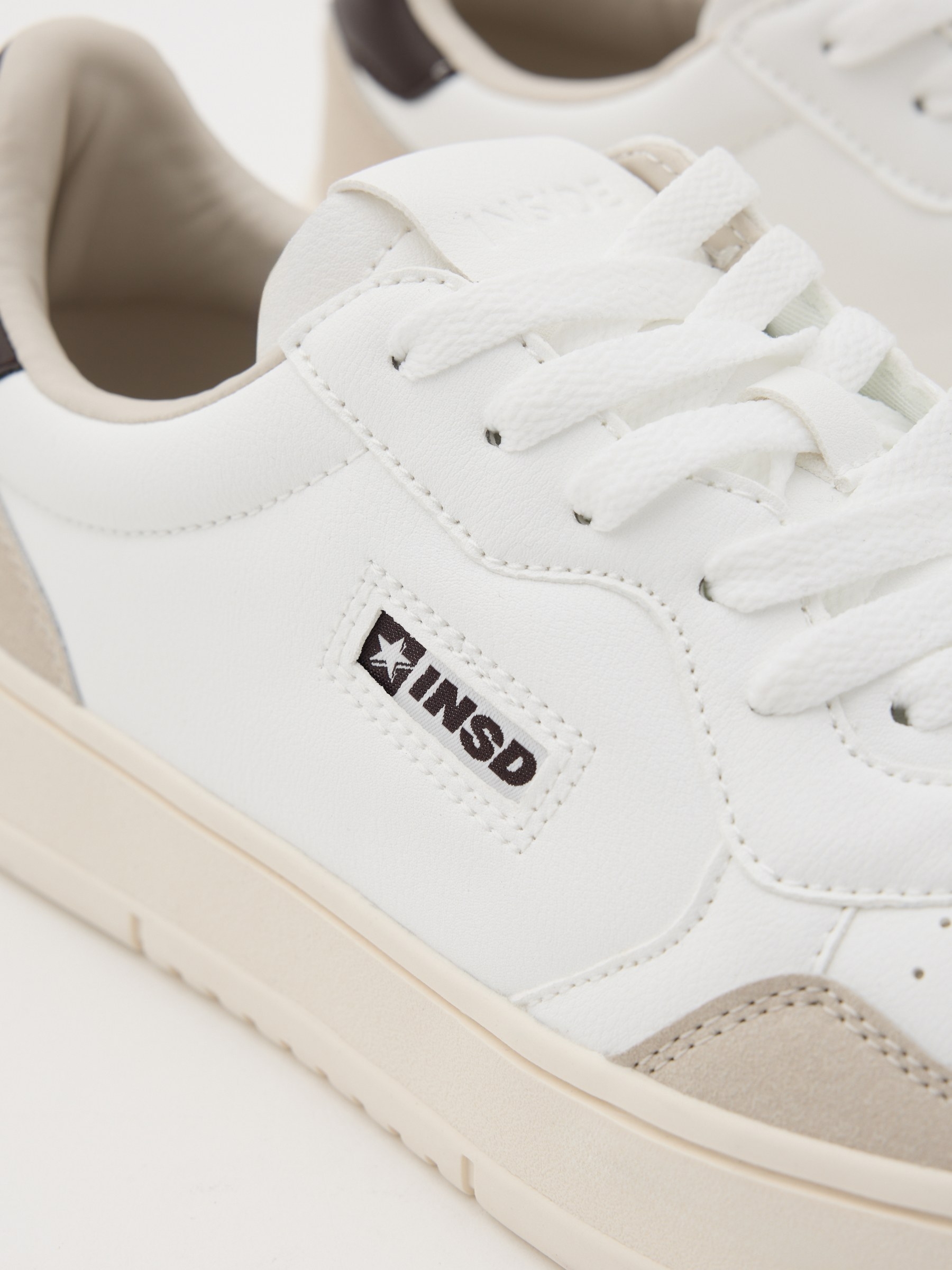 Esportiva retrô combinadas branco