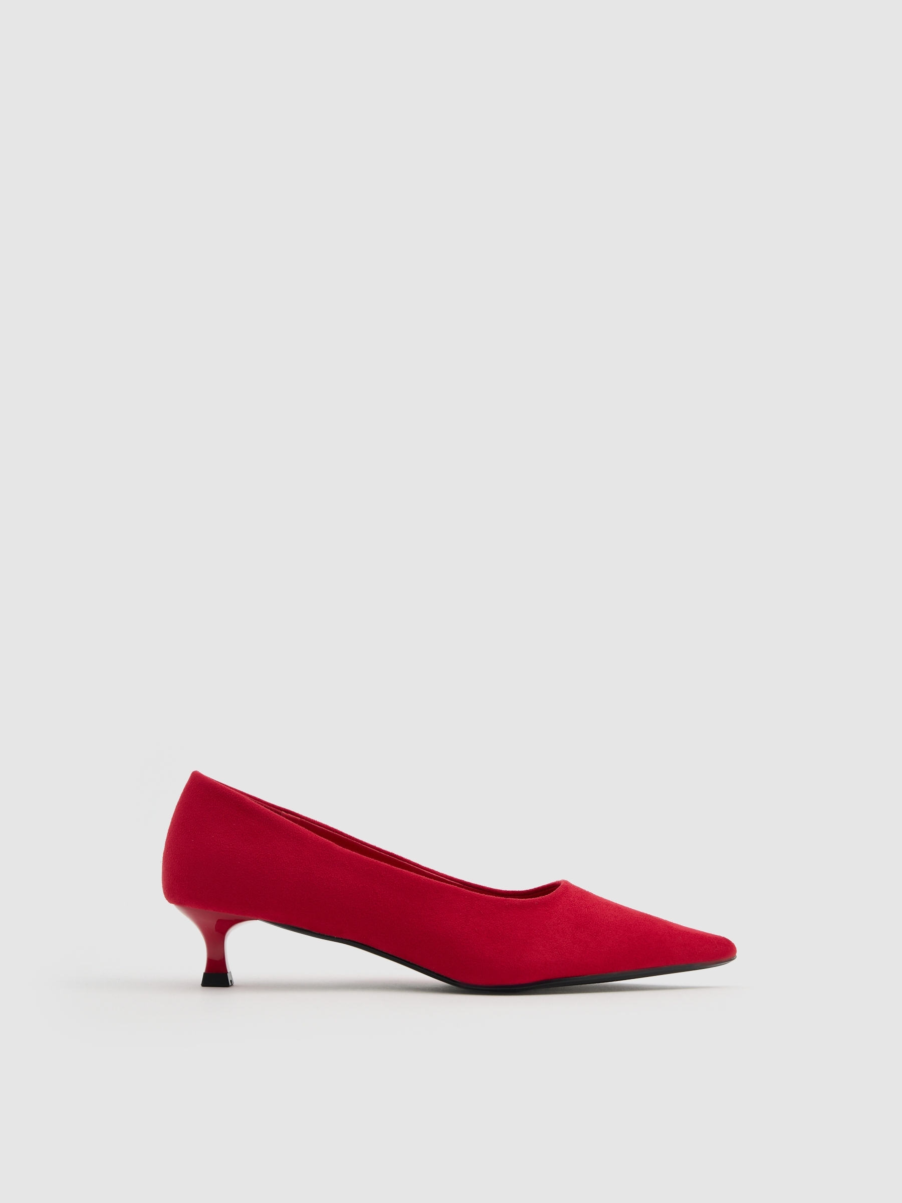 Zapato salón punta kitten heel rojo