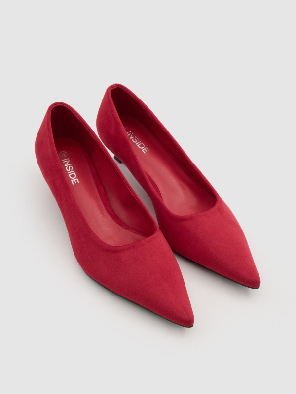 Zapato salón punta kitten heel rojo vista detalle