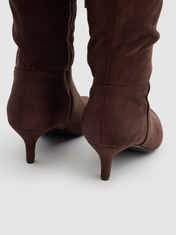 High boot with leather-effect and heel brown detail view