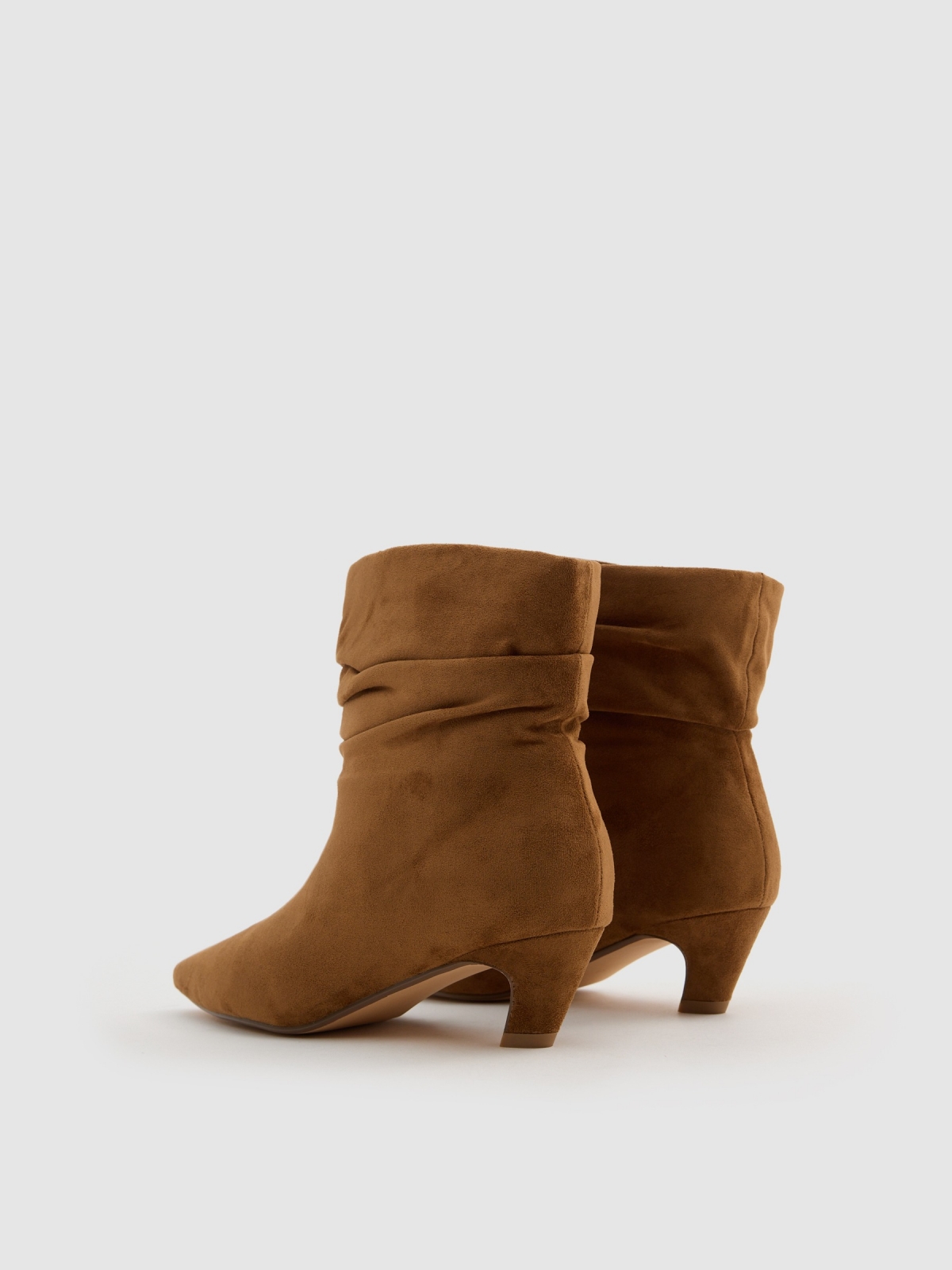 Low heel bootie with leather effect camel 45º back view