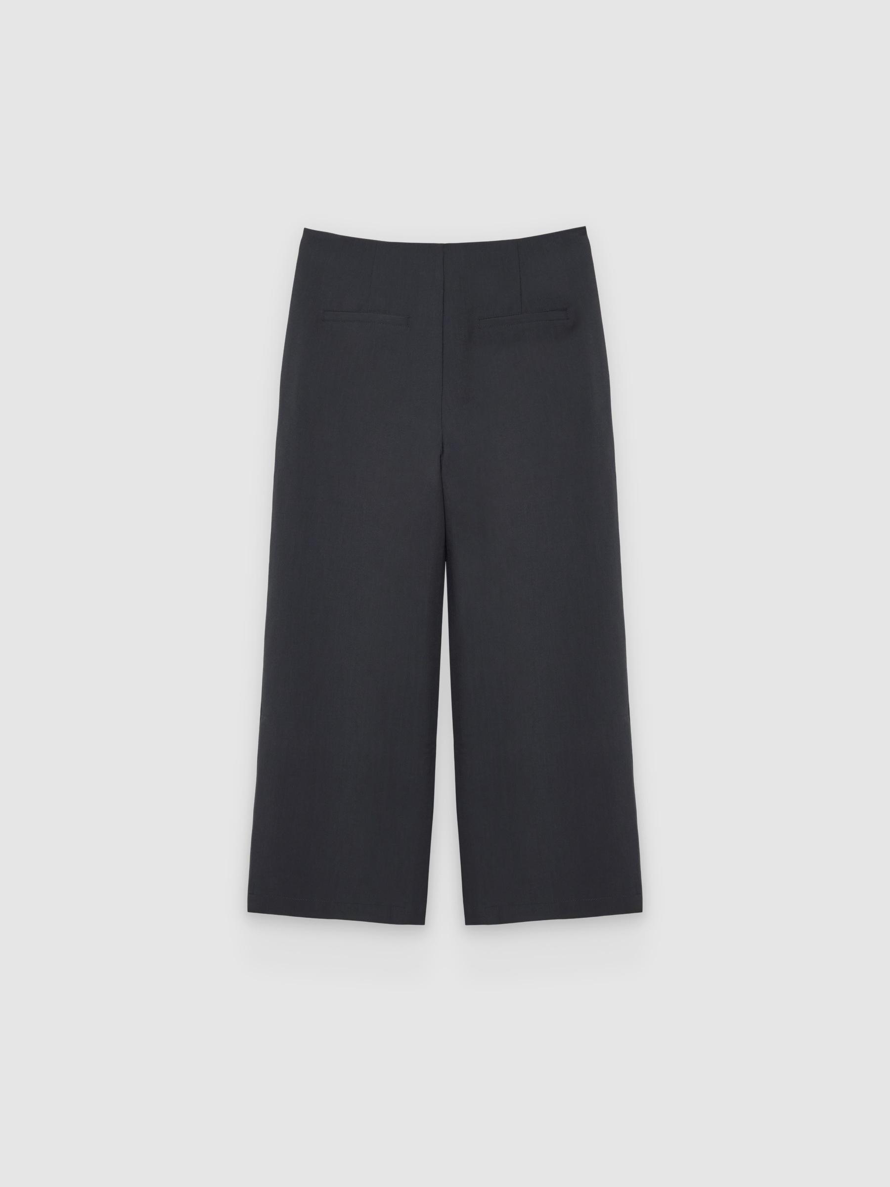%Pto% Basic culotte pants dark grey front view