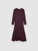 %Pto% Vestido midi liso evasê beringela vista frontal