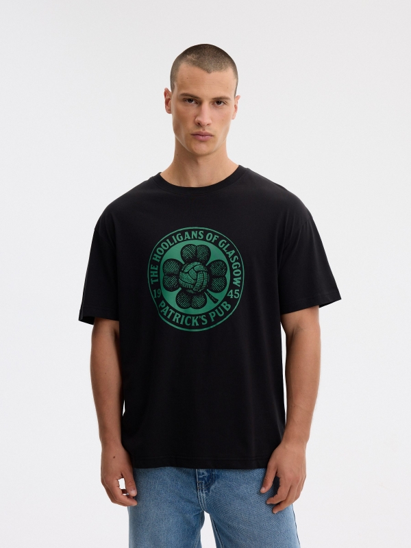 Camiseta oversize hooligans negro vista media frontal
