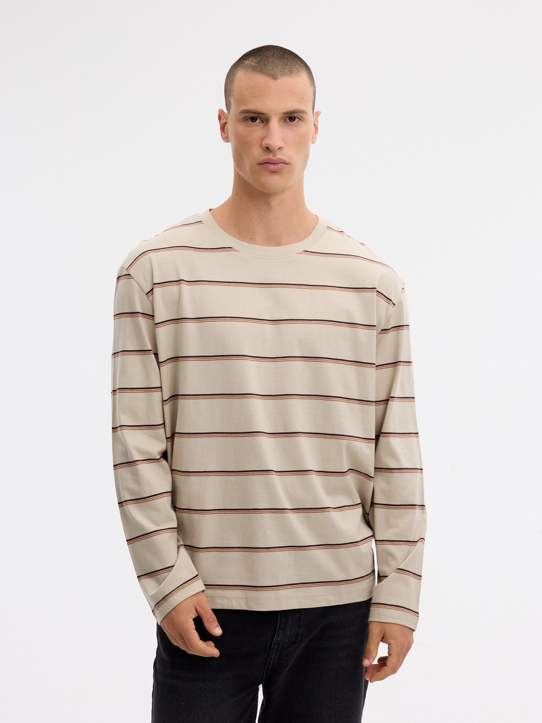 Long sleeve contrast stripes T-shirt raw middle front view