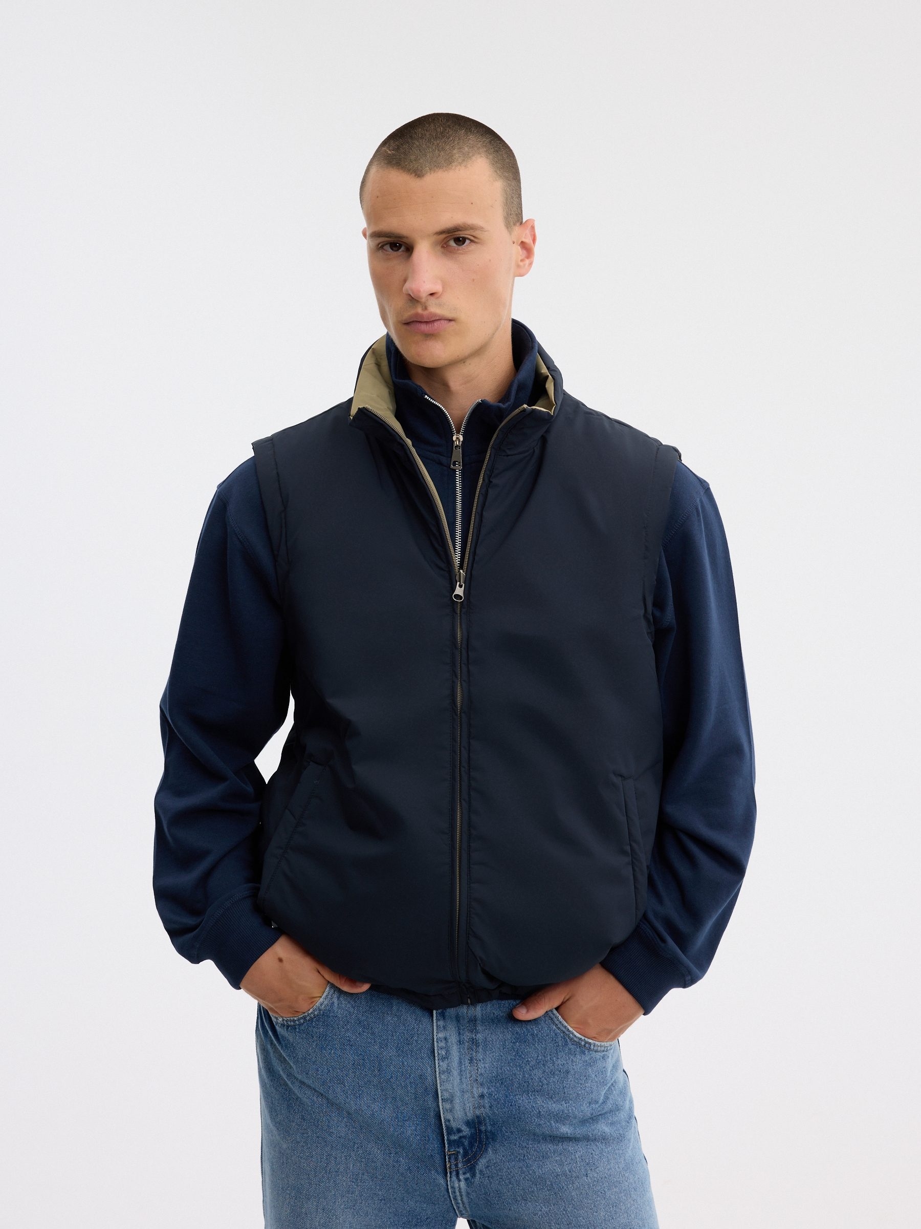 Chaleco reversible azul marino vista media frontal