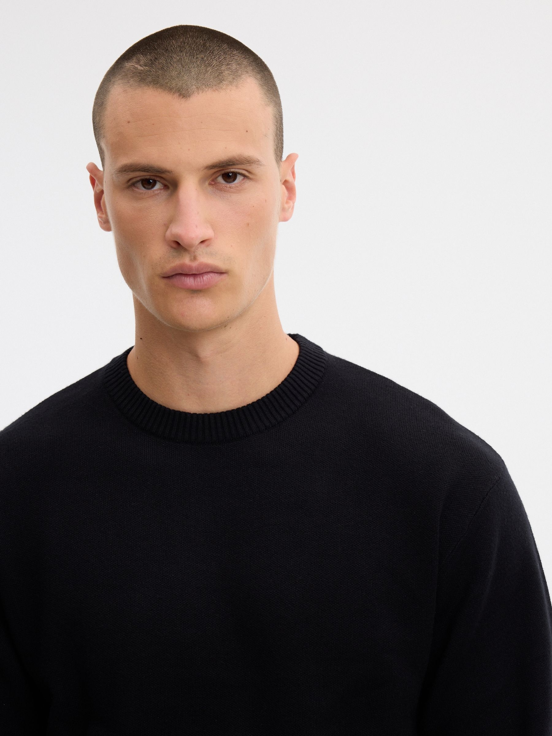 Round Neck Knit Sweater black middle front view