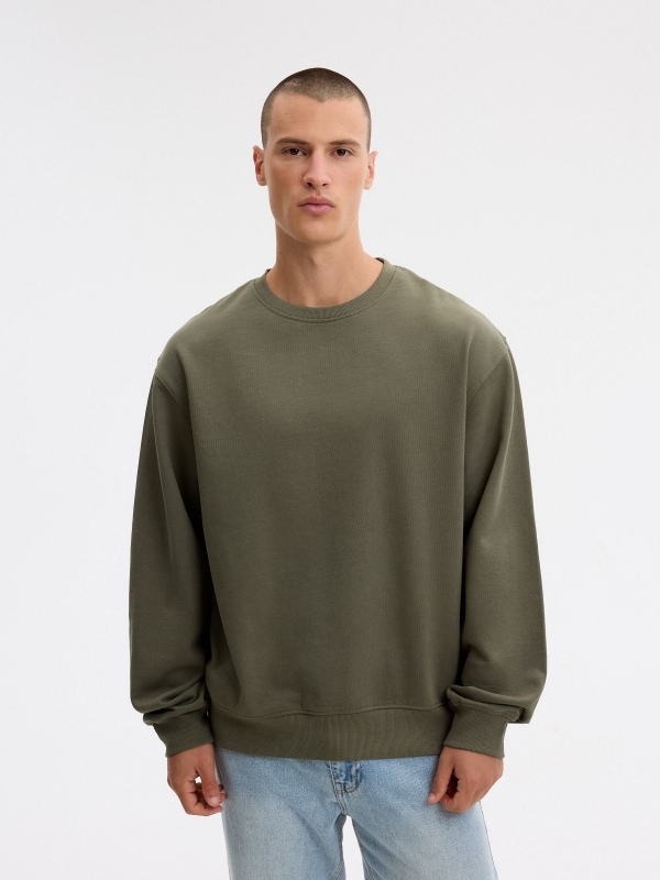 Sudadera básica oversize kaki vista media trasera