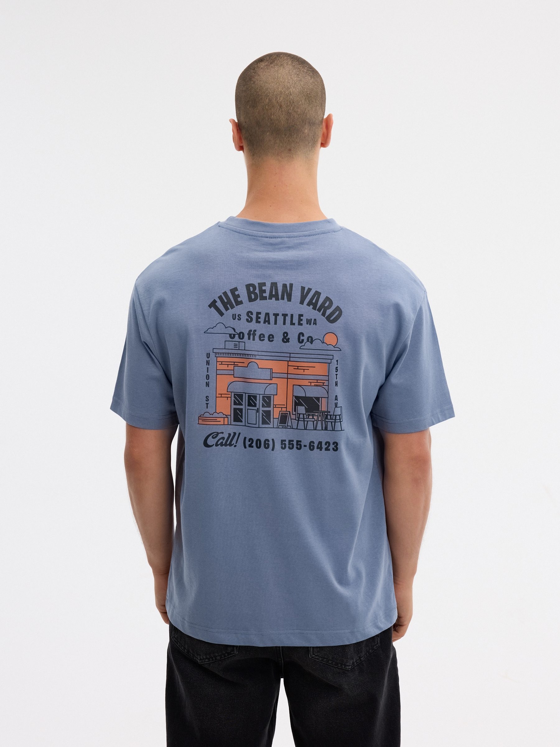 T-shirt The Bean Yard azul vista meia frontal