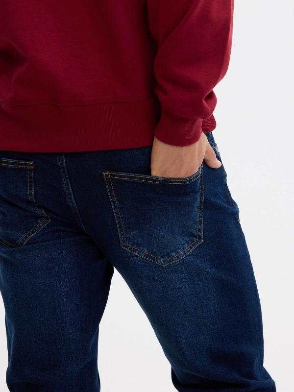 Sudadera cremallera semicisne lisa granate vista detalle
