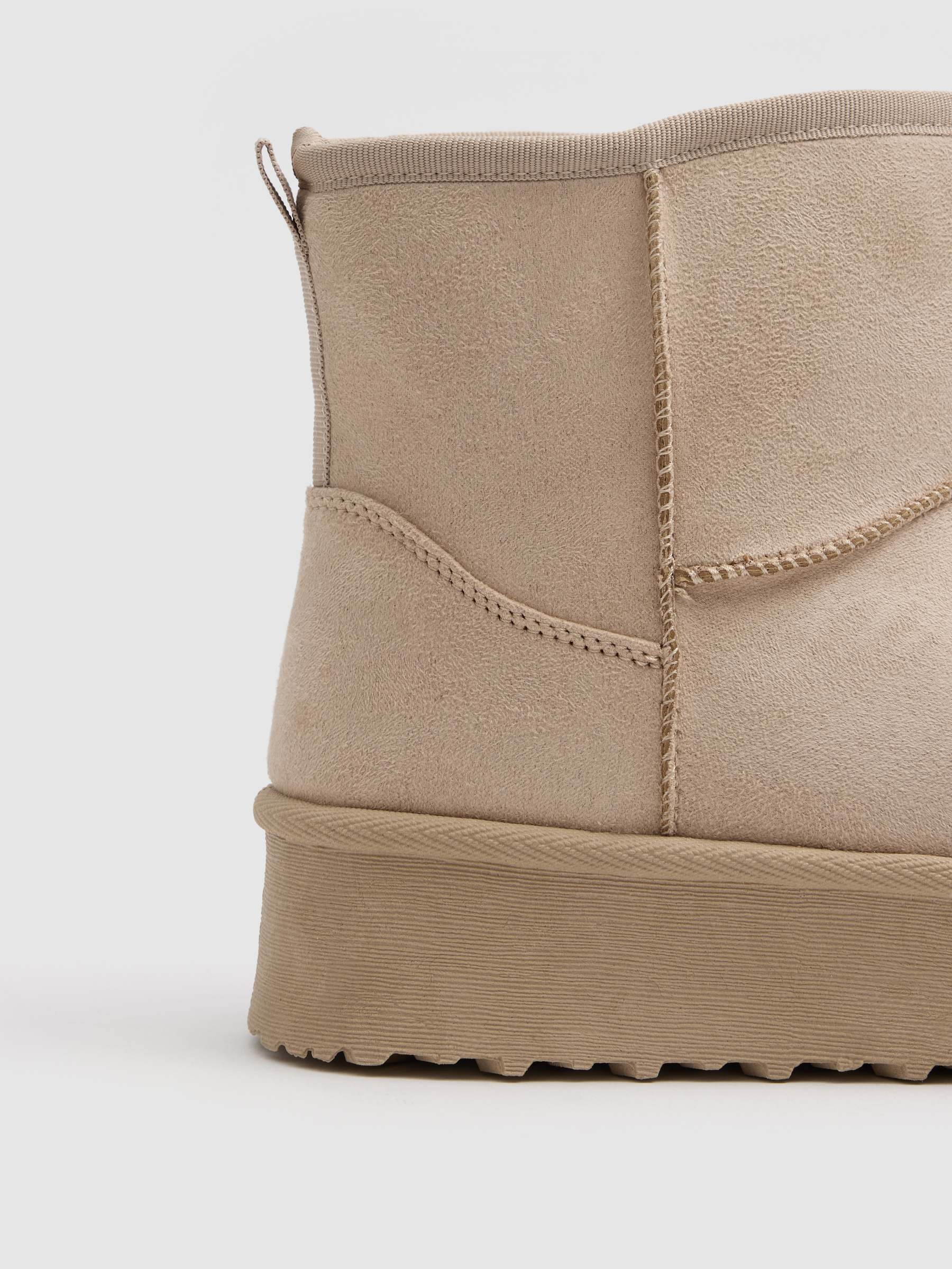Platform ankle boots with microfiber faux fur lining sand