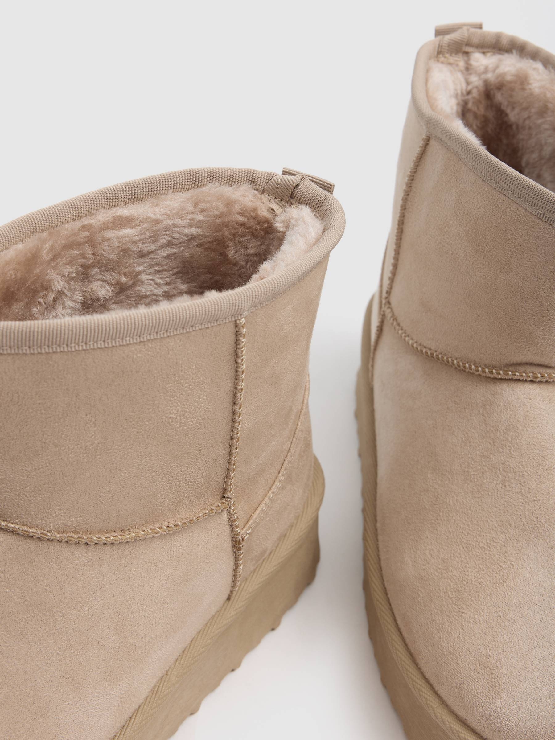 Botins plataforma forro pelo microfibra areia