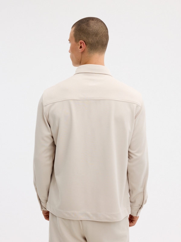 Sobrecamisa lisa de algodón crudo vista media trasera