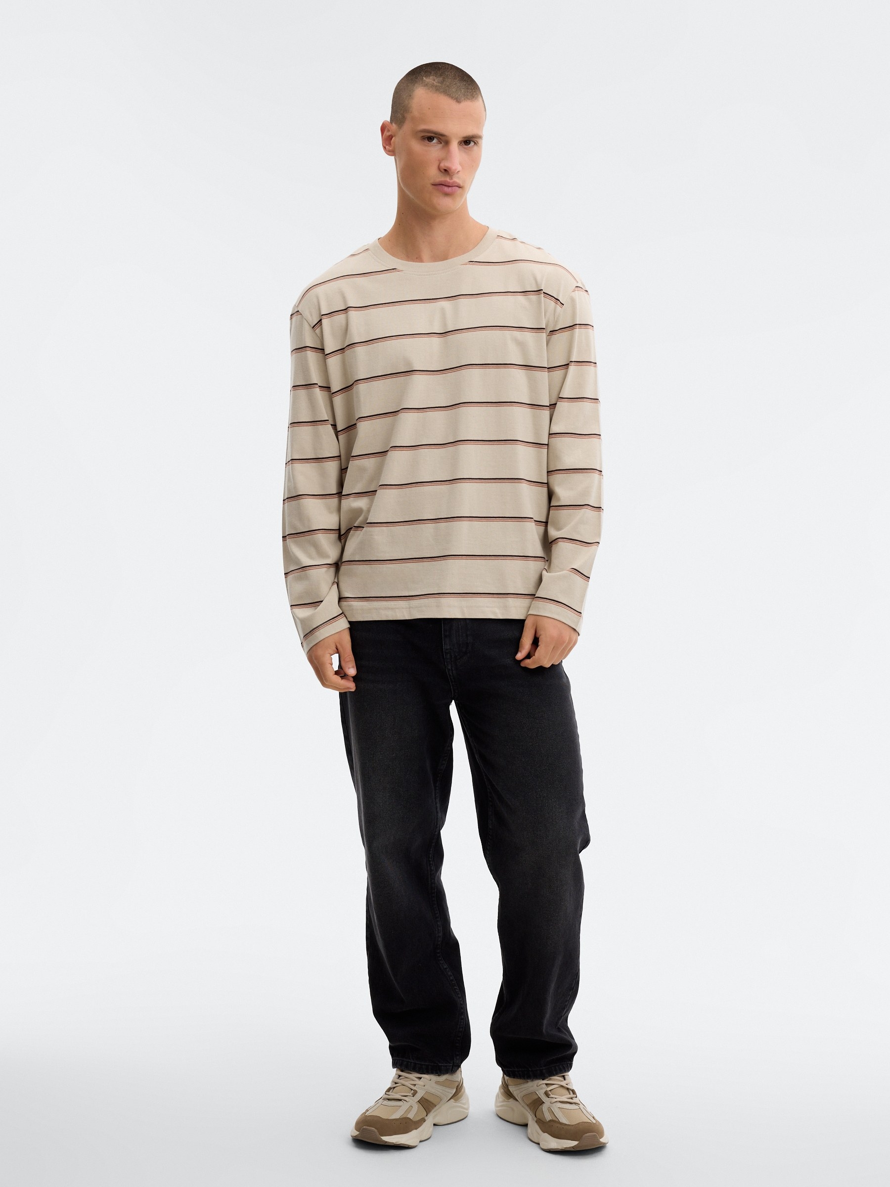 Long sleeve contrast stripes T-shirt raw middle front view