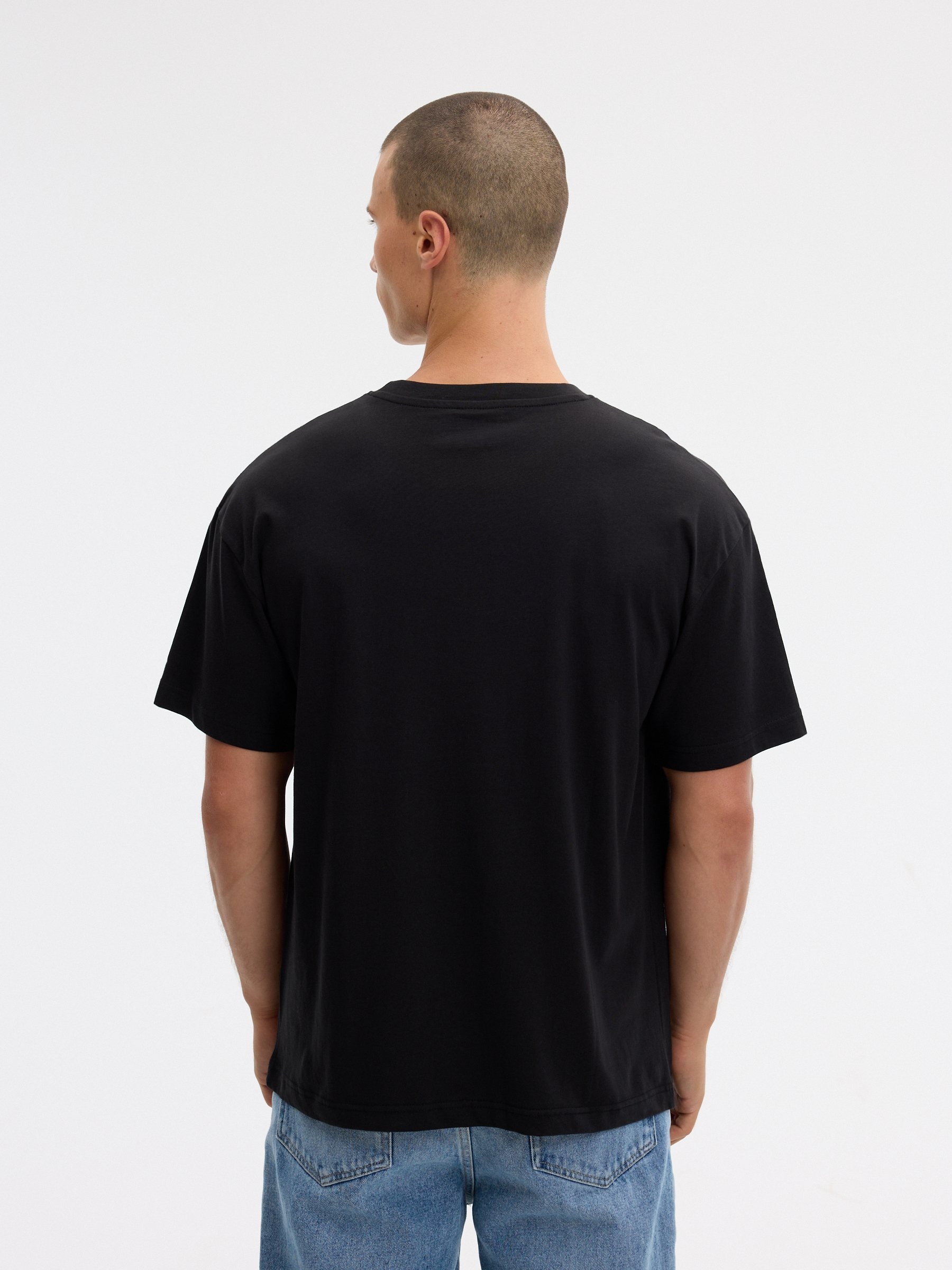 Oversize hooligans T-shirt black middle front view