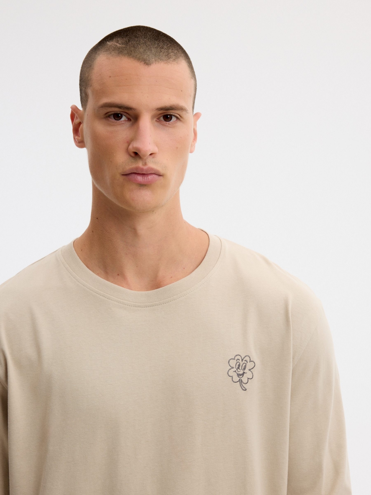 T-shirt de manga comprida St Patrick crua vista detalhe