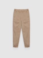 %Pto% Pantalón cargo slim jogger tiro alto beige vista frontal